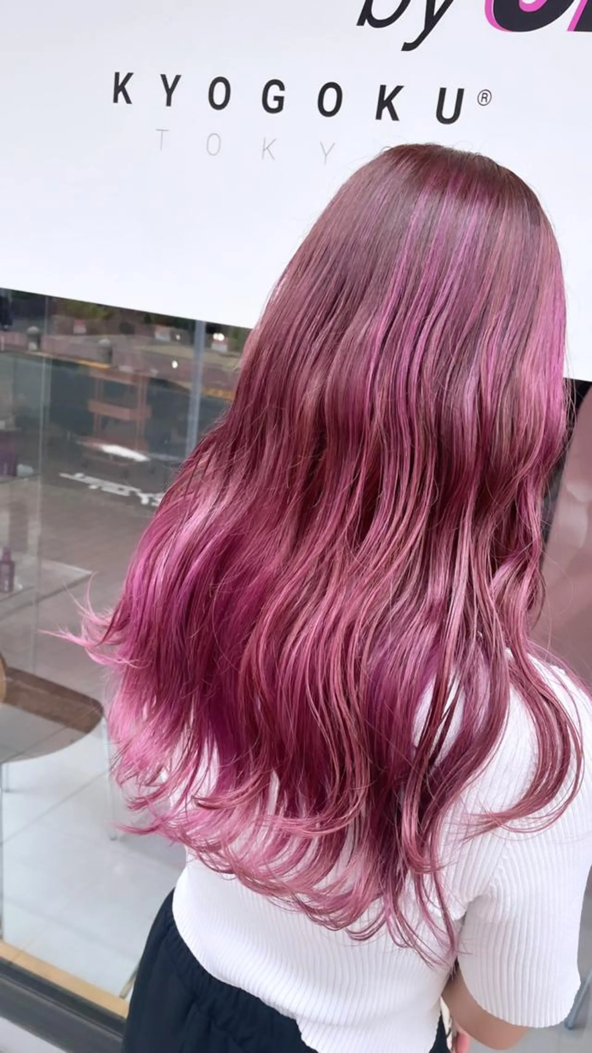 ロング カラー アッシュ アッシュグレー アッシュグレージュ バレイヤージュ ミストバング ✨色落ちまで可愛い✨ MANATO🎨🌈のヘアスタイル