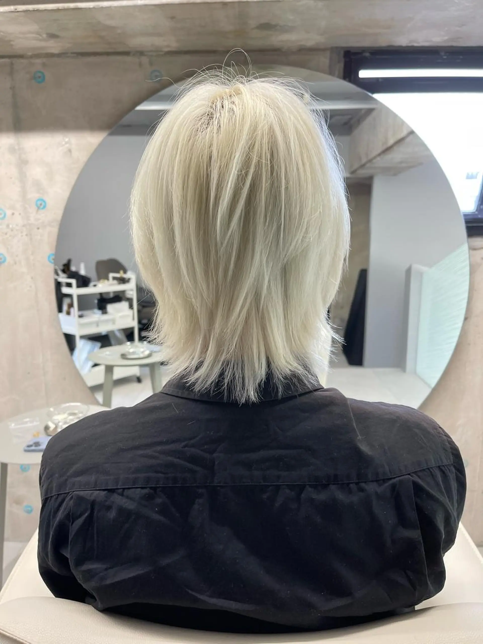 ショート カラー ブリーチ ケアブリーチ ダブルカラー トリートメント 滝沢 嵩大のヘアスタイル