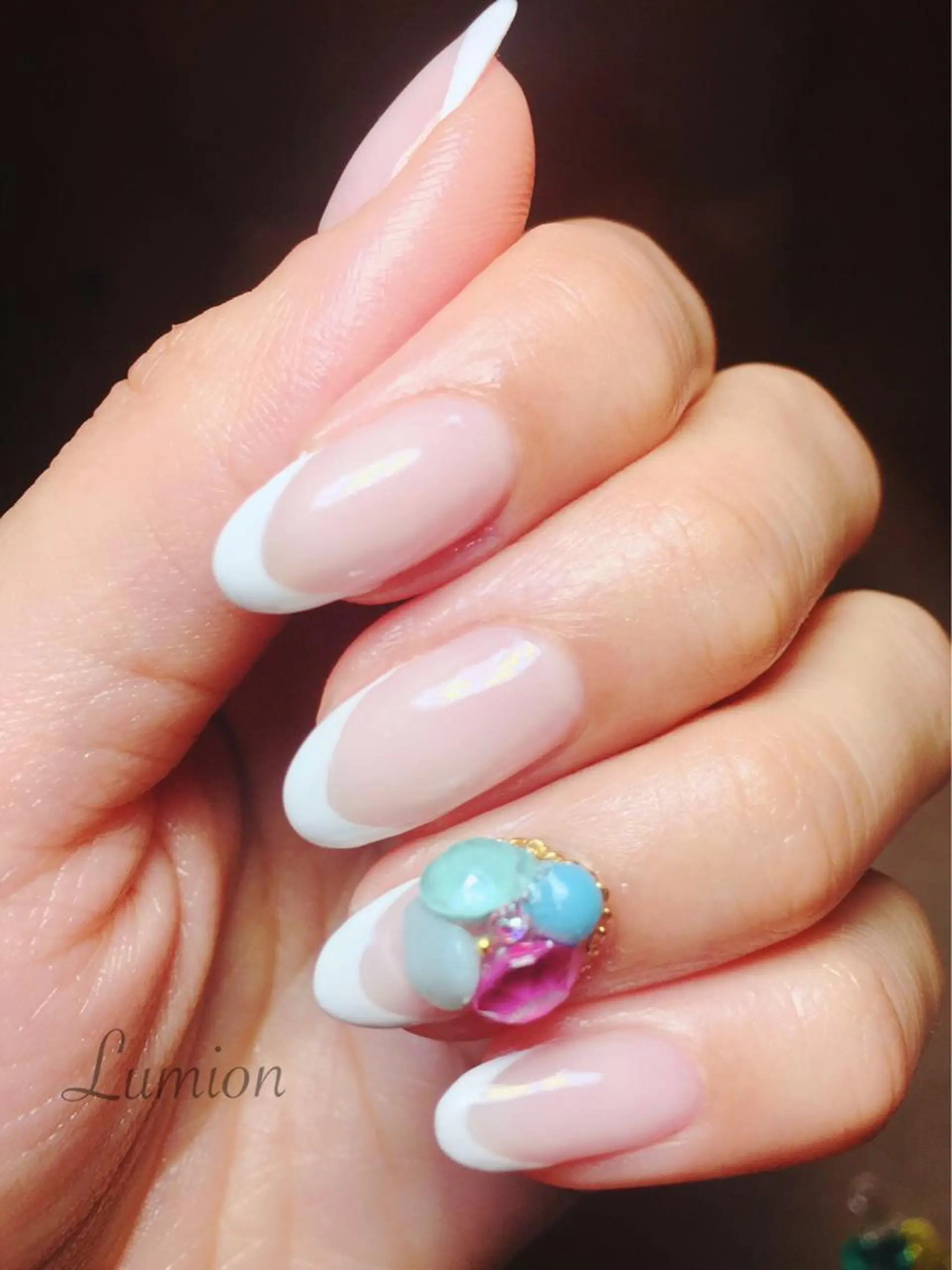 ネイル フレンチネイル nailroom Lumionのネイルデザイン