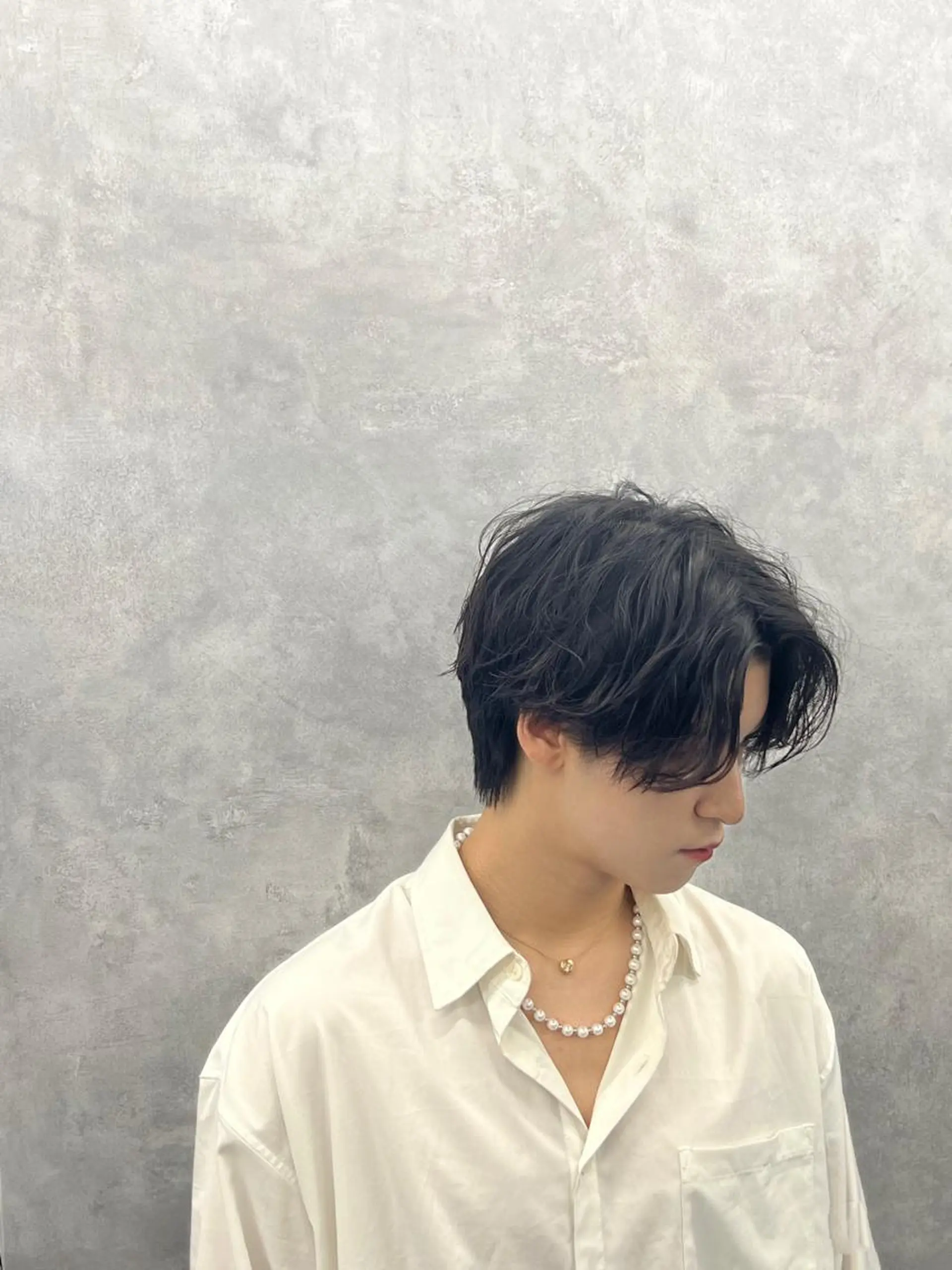 ミディアム メンズ センターパート マッシュウルフ マッシュ メンズウルフカット ウルフカット kei/透明感カラー /縮毛矯正/メンズのヘアスタイル