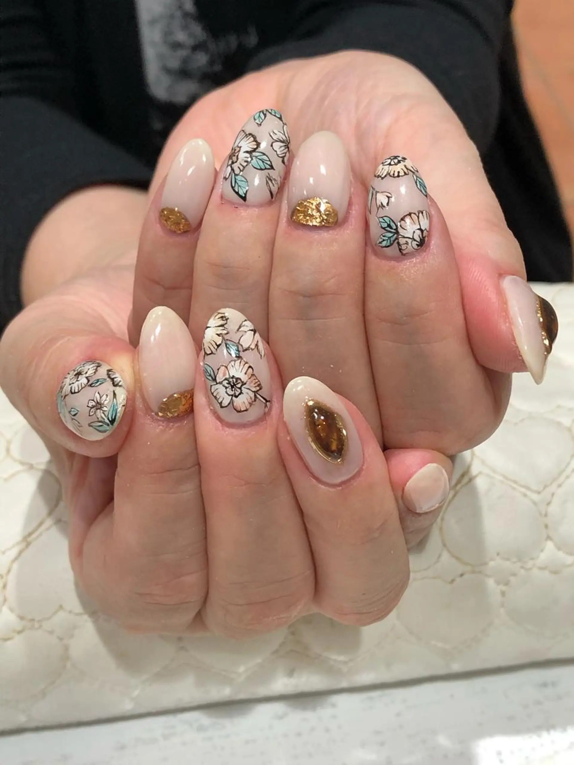 ネイル ハンドネイル Nest 三田のマツエク・マツパデザイン