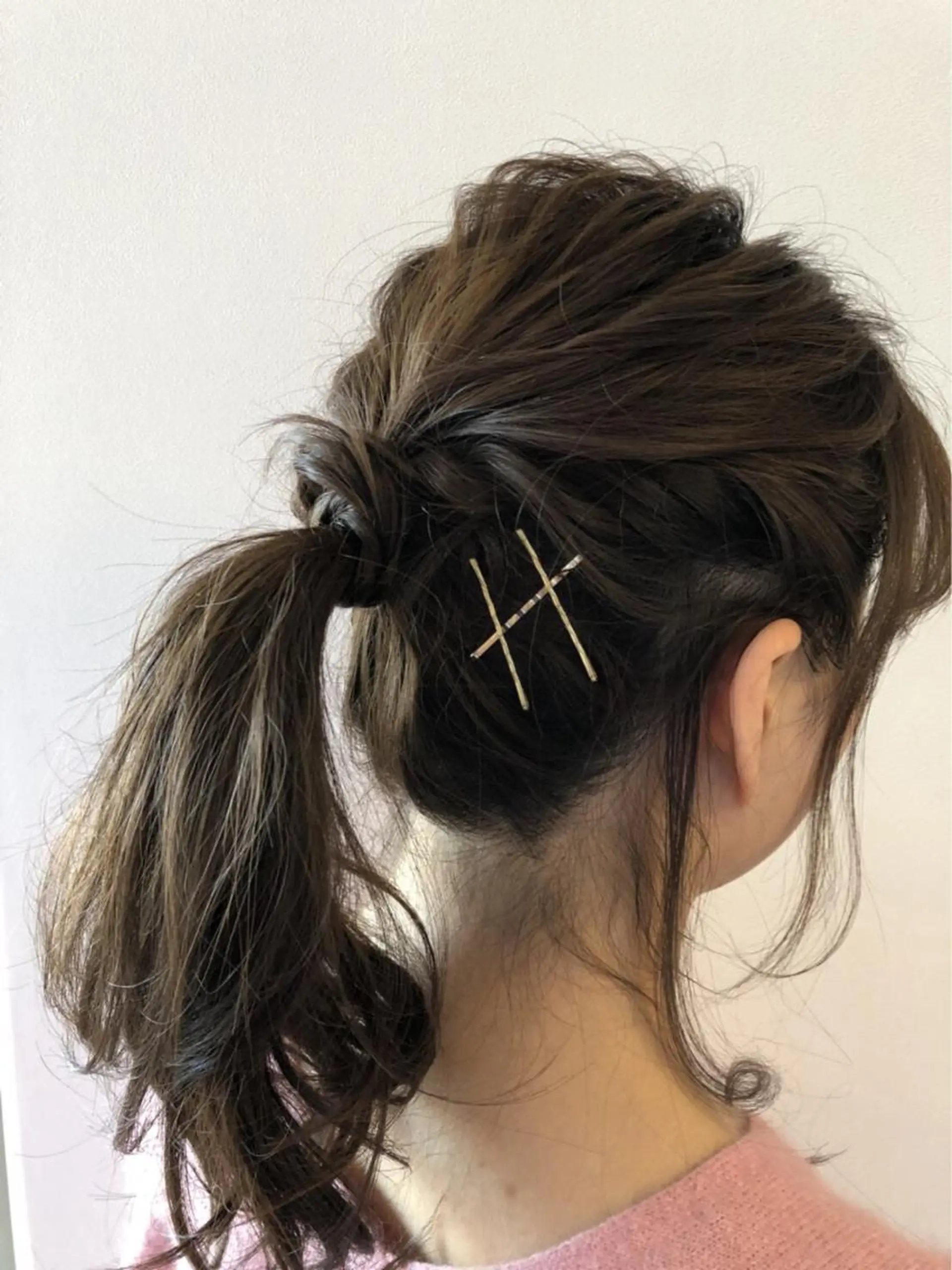 セミロング ヘアアレンジ ポニーテール 加藤 綾華のヘアスタイル