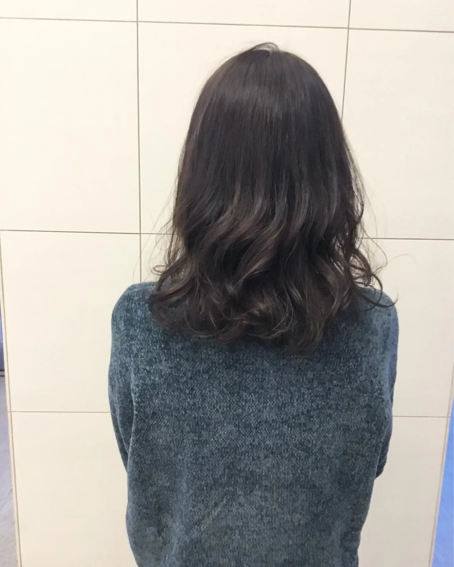 セミロング カラー ヘアカラー K. SUZUKAのヘアスタイル