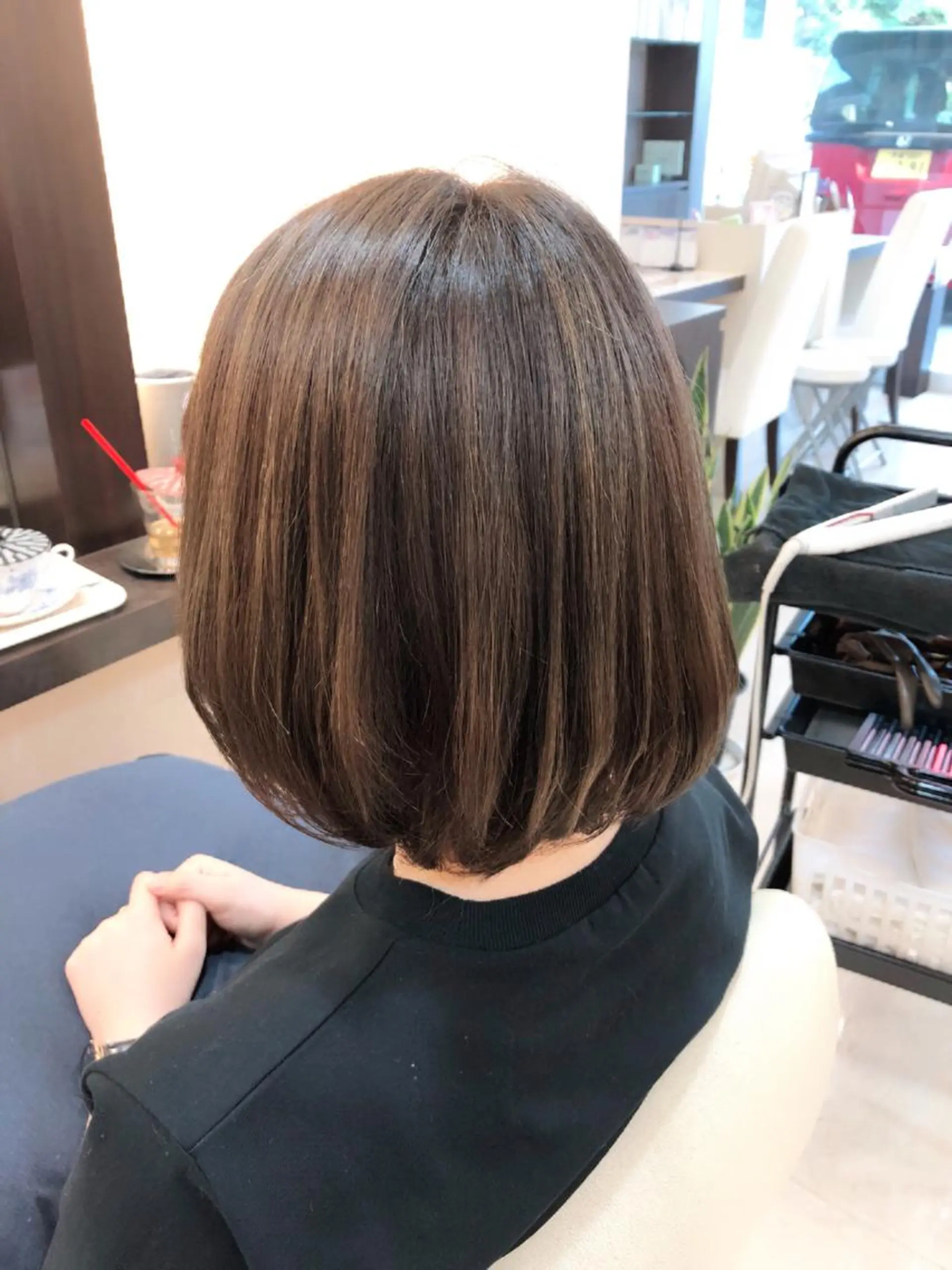 ショート カラー ハイライトカラー インナーカラー ボブ ハイライト カット ヘアカラー 🌙似合わせ🐈‍⬛ ケア✨又吉のヘアスタイル