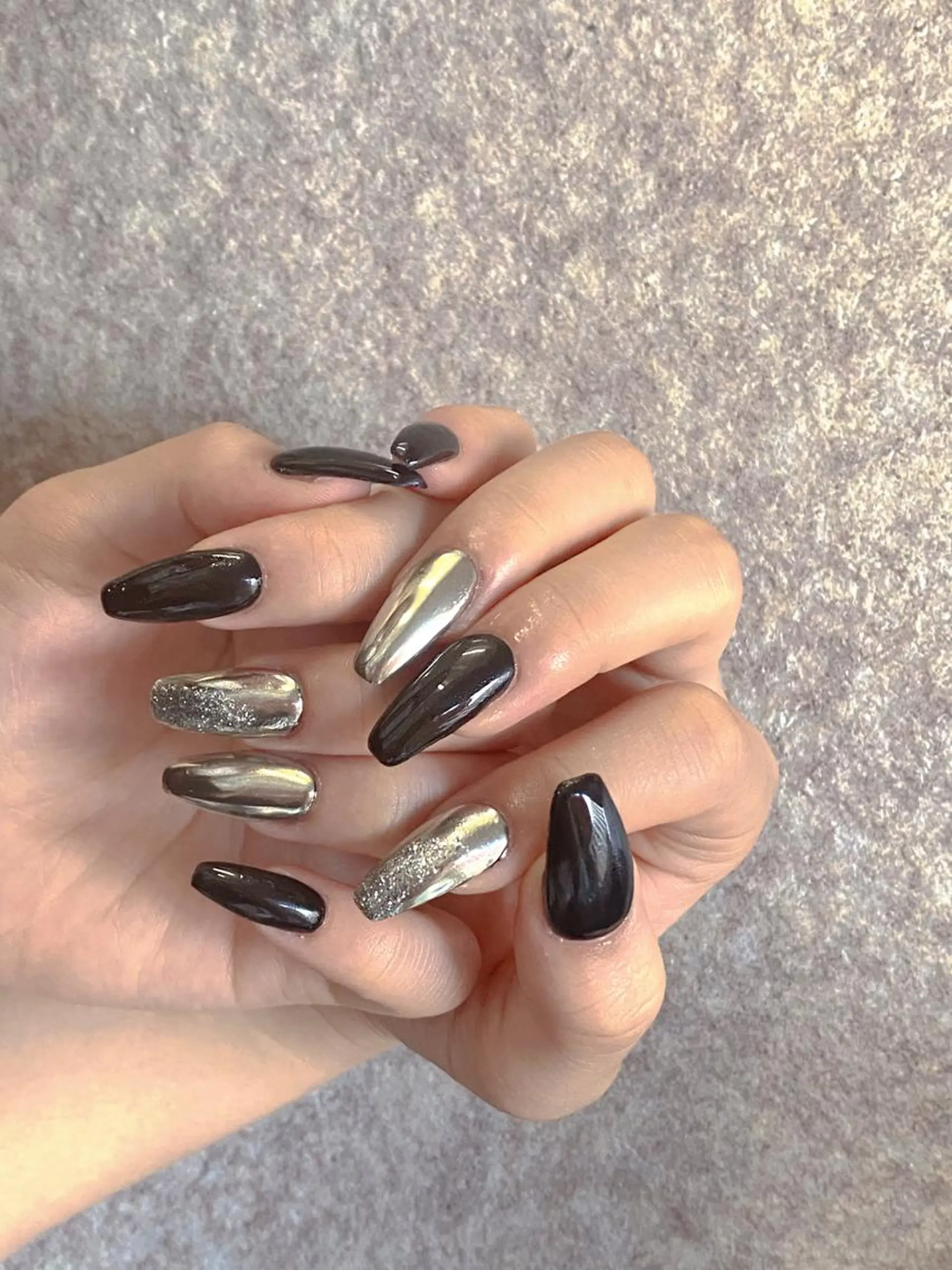 ネイル ハンドネイル I-nailロング /ワンホン/キラキラのネイルデザイン