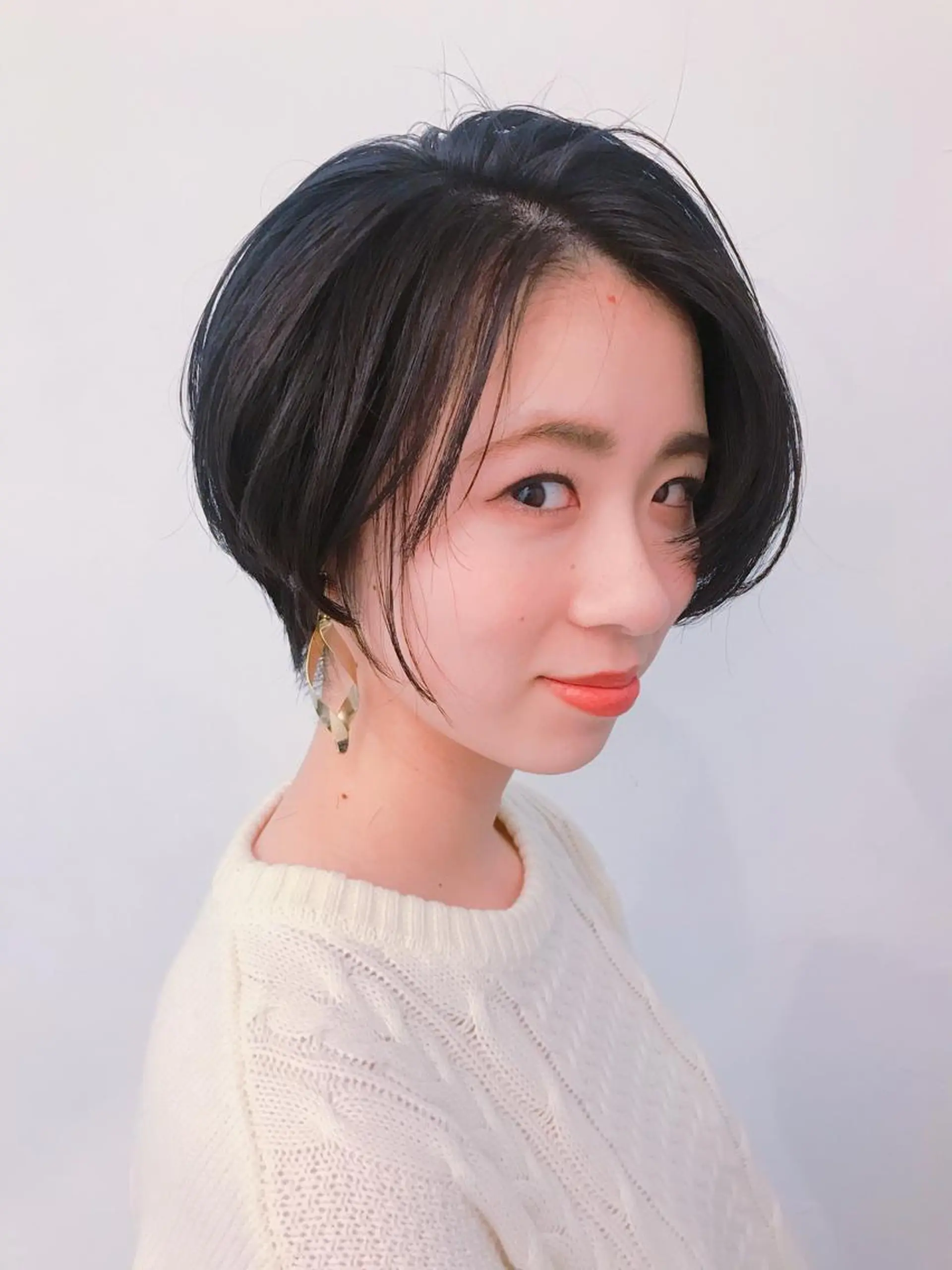 ショート ハンサムショート ショートヘア カット トリートメント 💓パーマ，💗 レイヤーカットのヘアスタイル