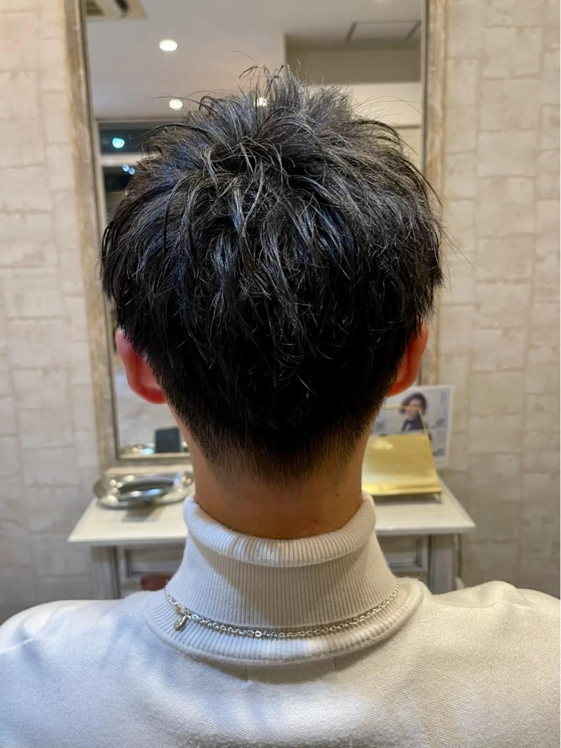 ショート カット 🍭透明感カラー 志賀拓海🍬🌈のヘアスタイル