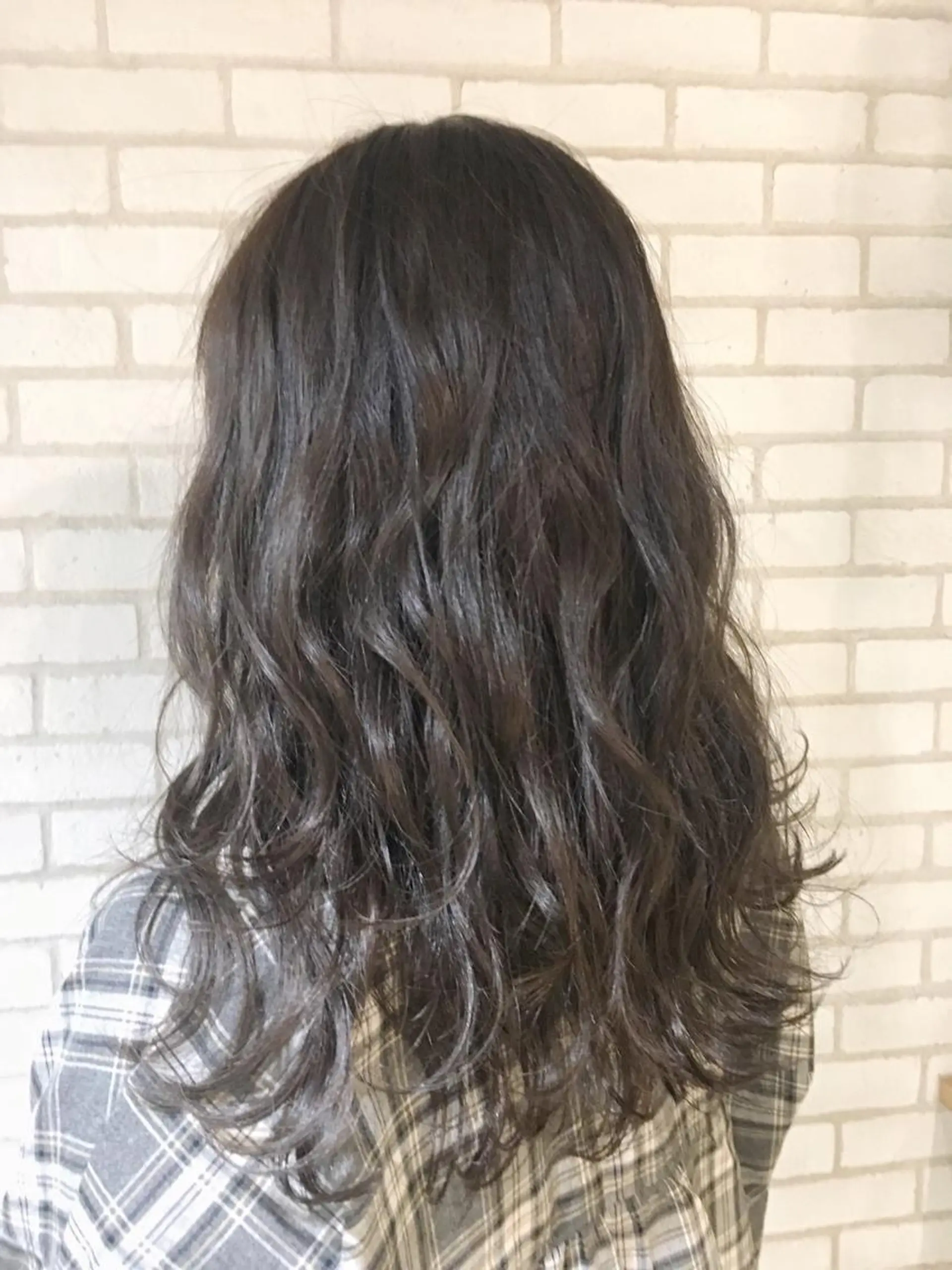 セミロング カラー シルバー 佐藤 高徳のヘアスタイル