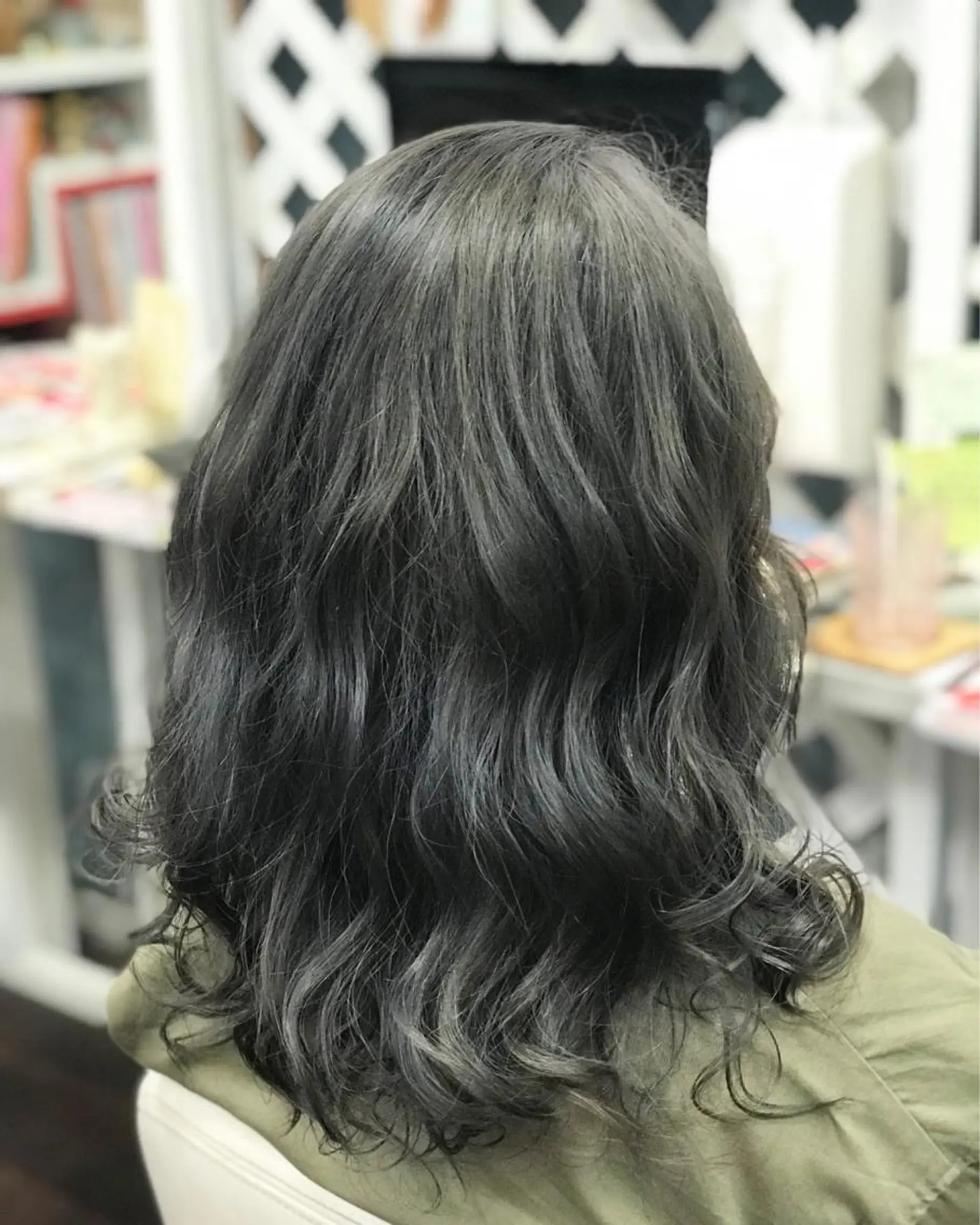 ロング カラー 岩谷/ブリーチ 🪽透明感カラーのヘアスタイル