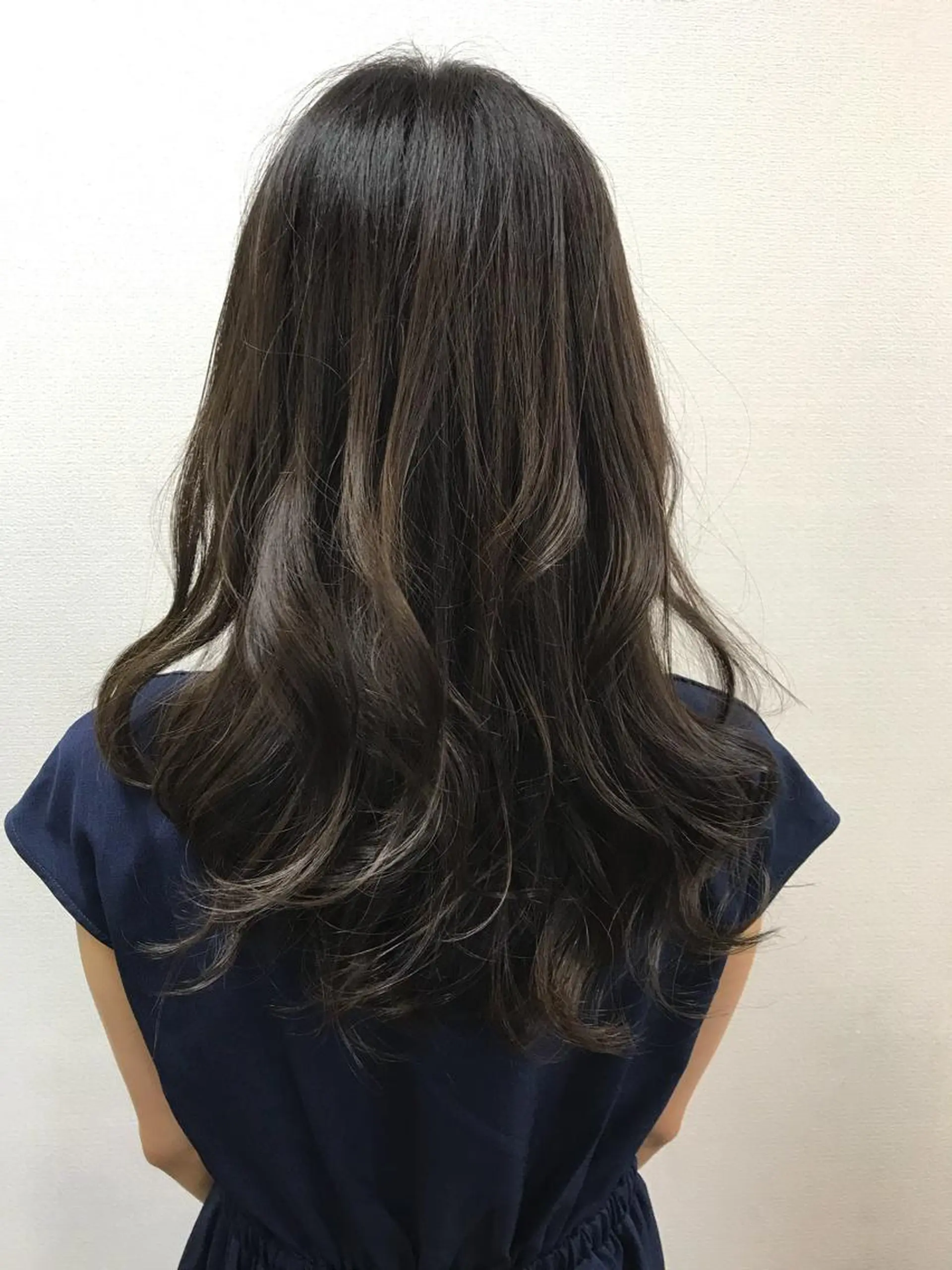 ロング カラー ヘアカラー トリートメント 吉森 満俊のヘアスタイル