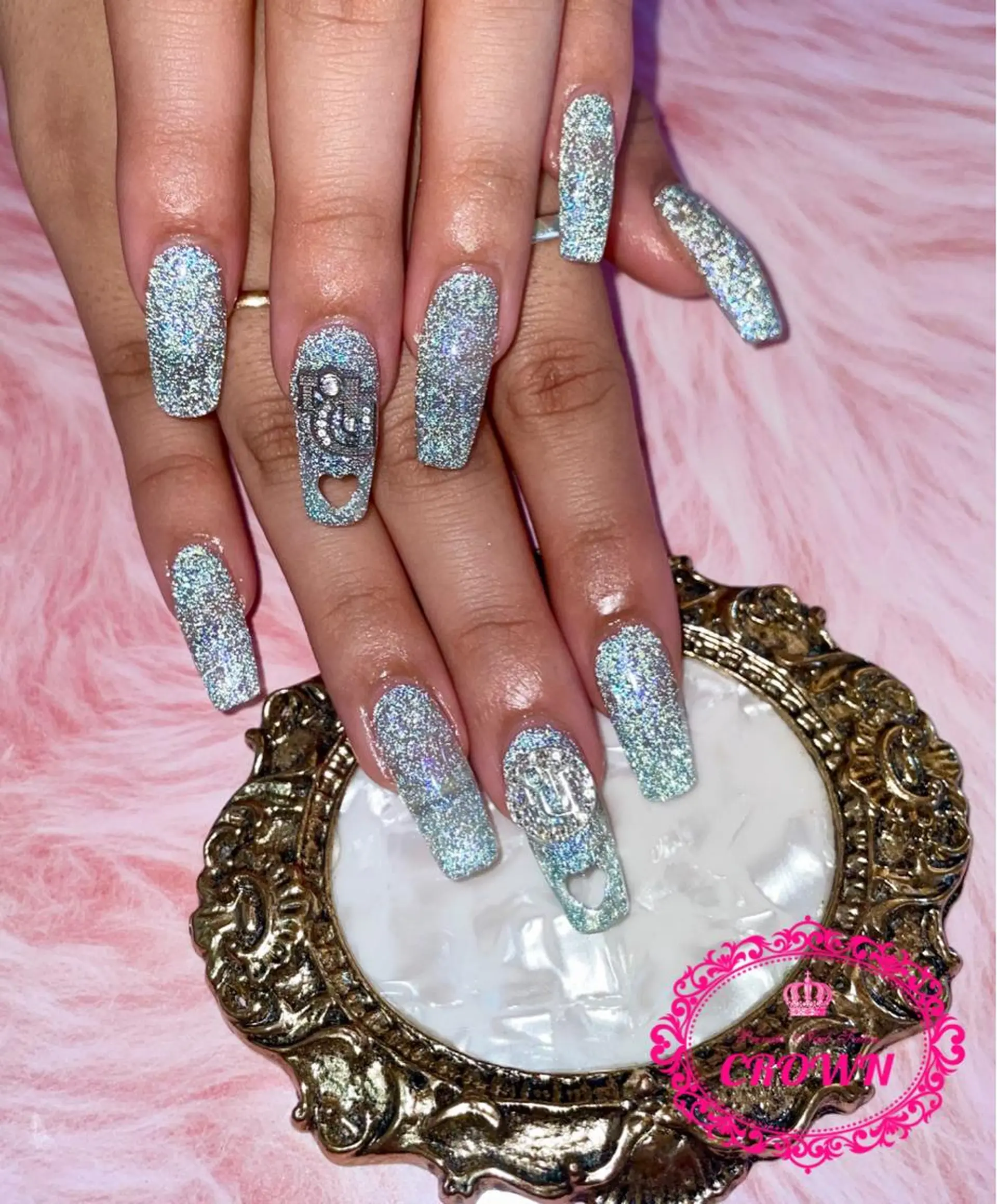 ネイル CROWN プライベートサロンのネイルデザイン