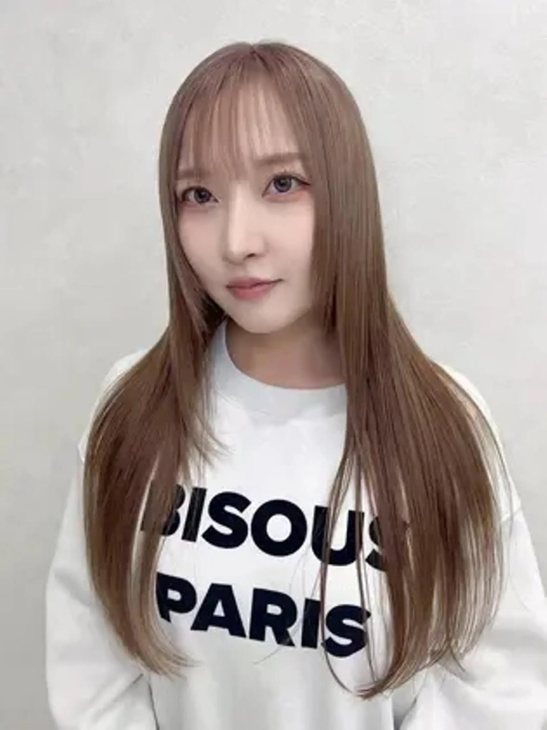 ロング カラー アディクシーカラー アッシュ バレイヤージュ ベージュカラー ブルーカラー 女性専用サロン梅田 髪質改善カラーakiのヘアスタイル