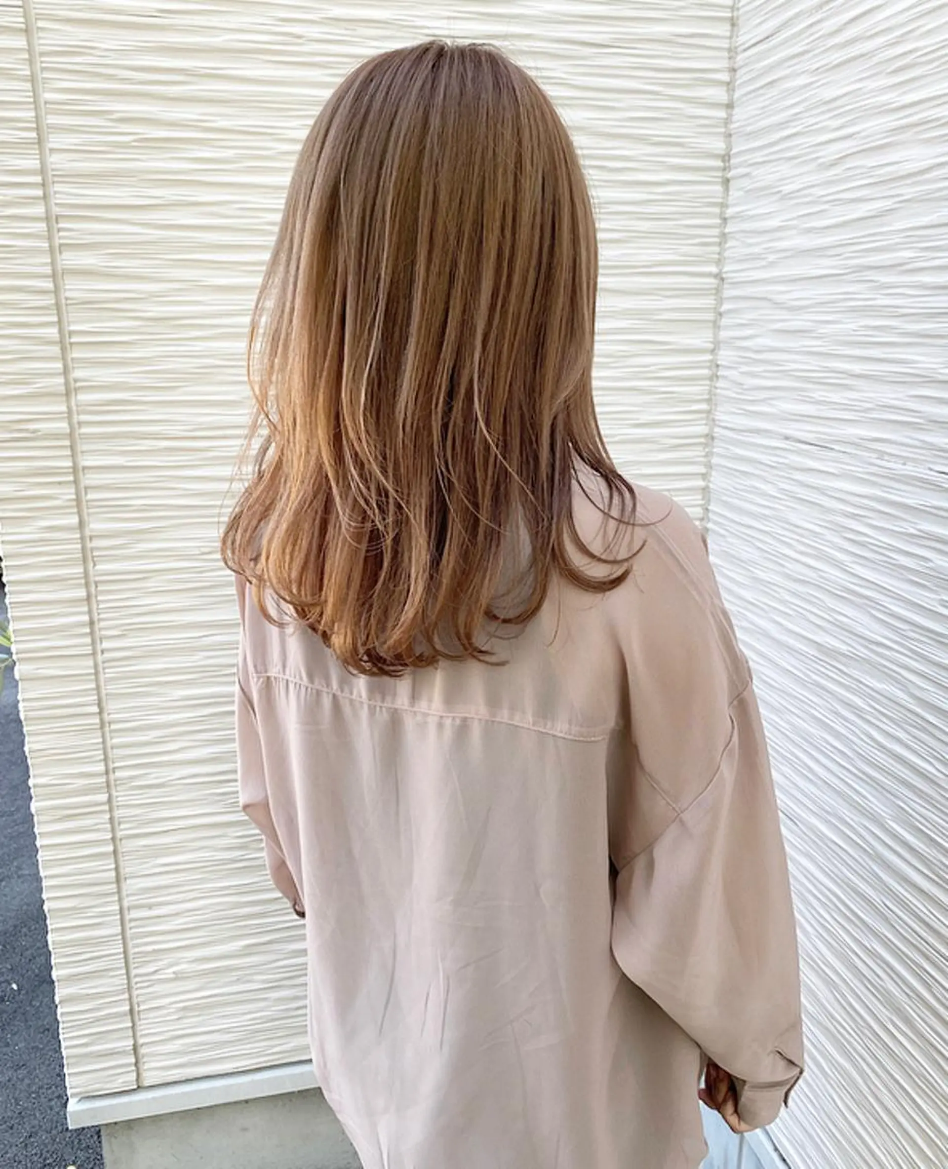 セミロング カラー アッシュ ベージュカラー ブリーチ ブロンド ブロンドベージュ 【浜松・豊橋】 ニシモトのヘアスタイル