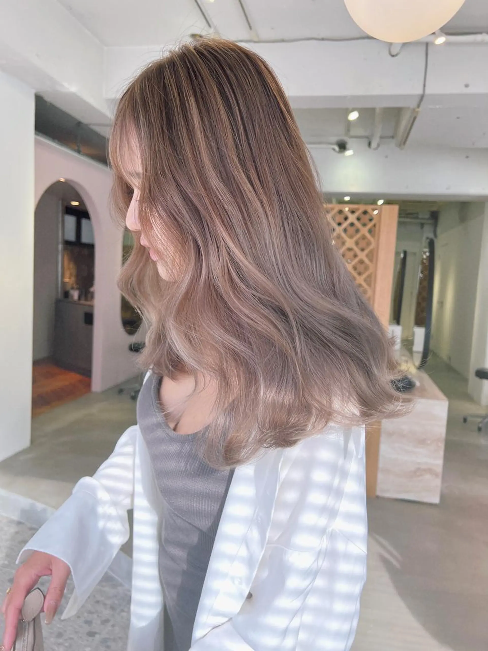 セミロング ハイライト ヘアカラー トリートメント 是非可愛くさせて ください🩷sakiのヘアスタイル