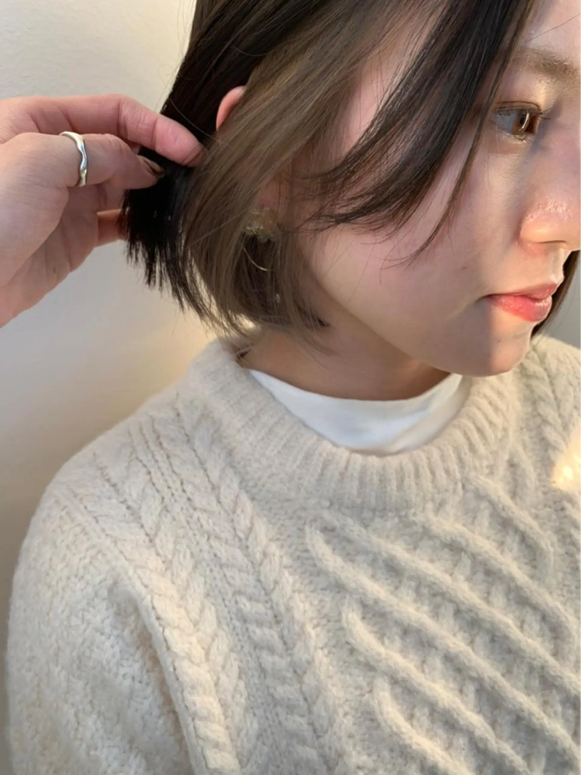 ミディアム カラー ベージュカラー ブリーチ イヤリングカラー オリーブベージュ ホワイトベージュ カット ヘアカラー 中目黒🌼 🌼ハナのヘアスタイル