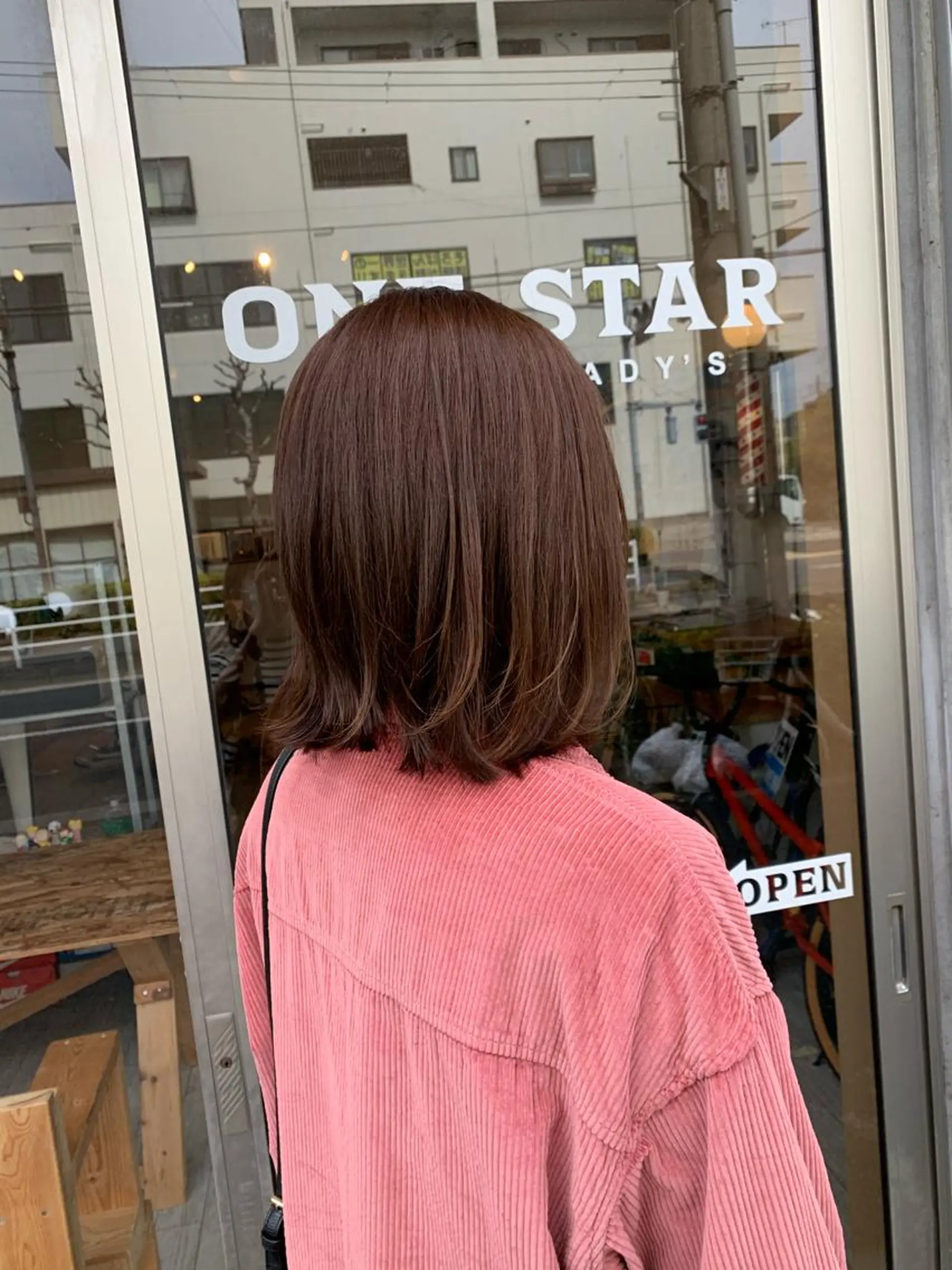 ミディアム カラー ベージュカラー 通い続けられるサロン ママ美容師　明日香のヘアスタイル