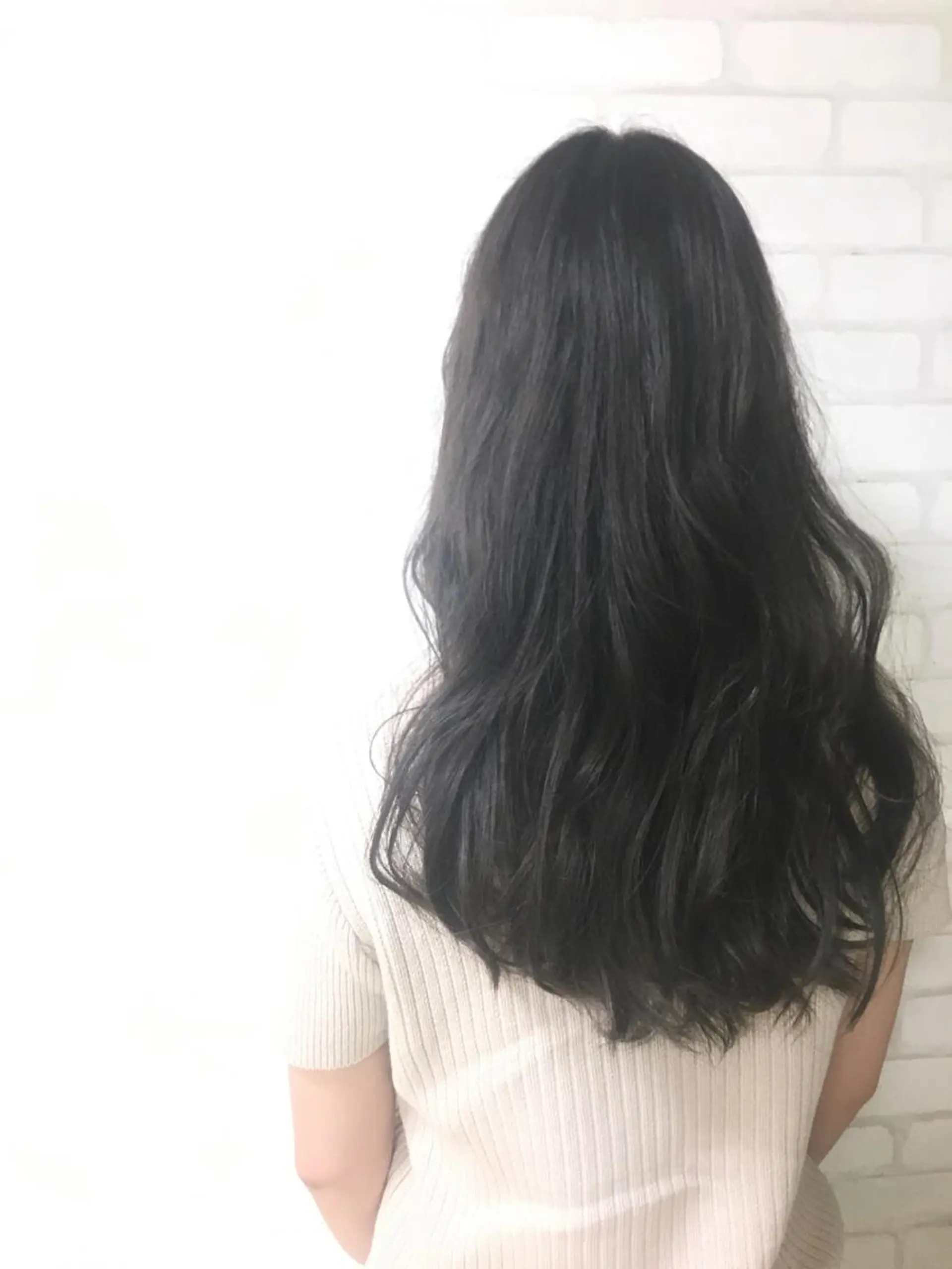 セミロング 髪質改善×レイヤー 高嶋のヘアスタイル