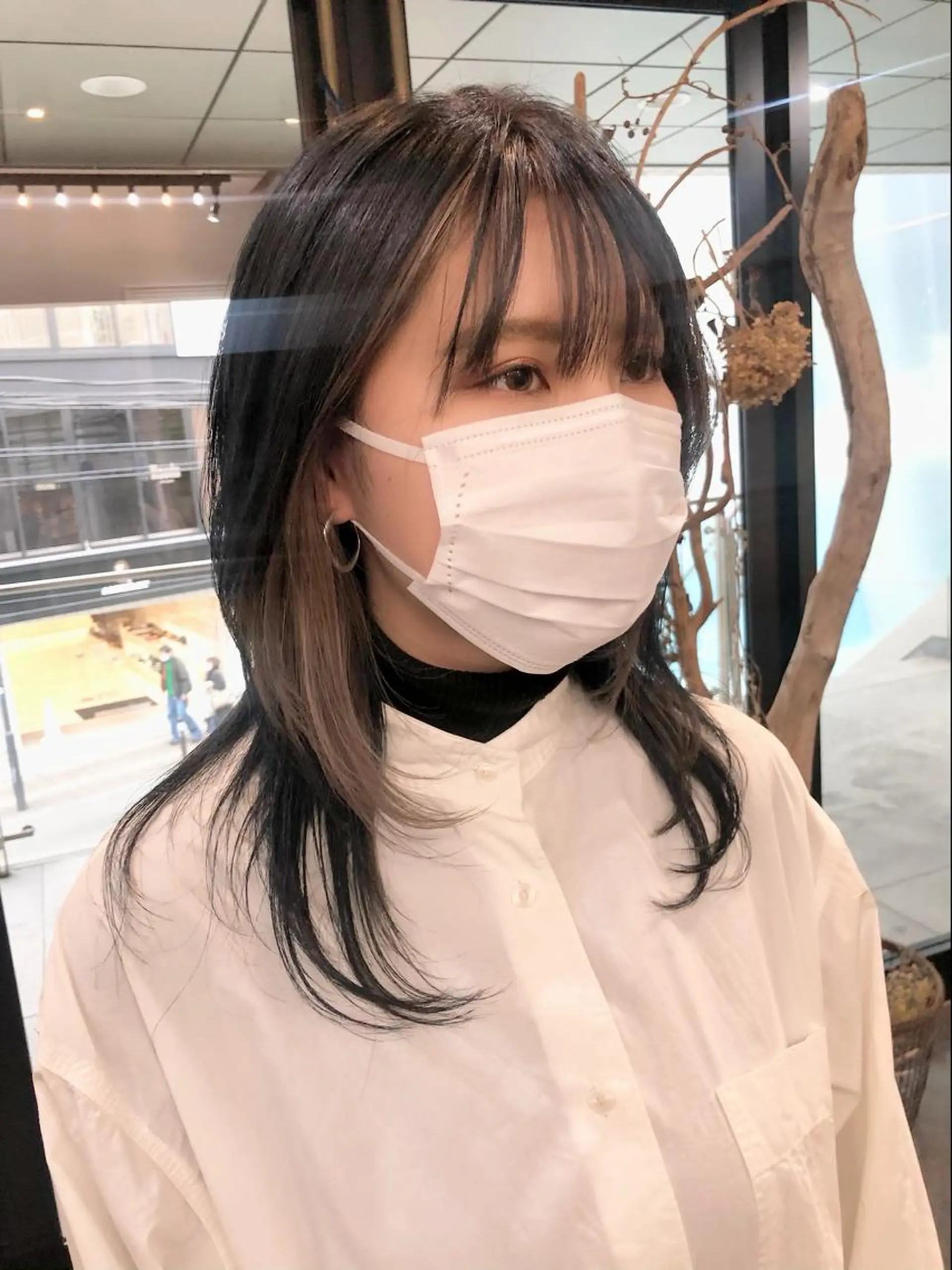 セミロング カラー インナーカラー ウルフカット カット ヘアカラー 千葉 郁也のヘアスタイル