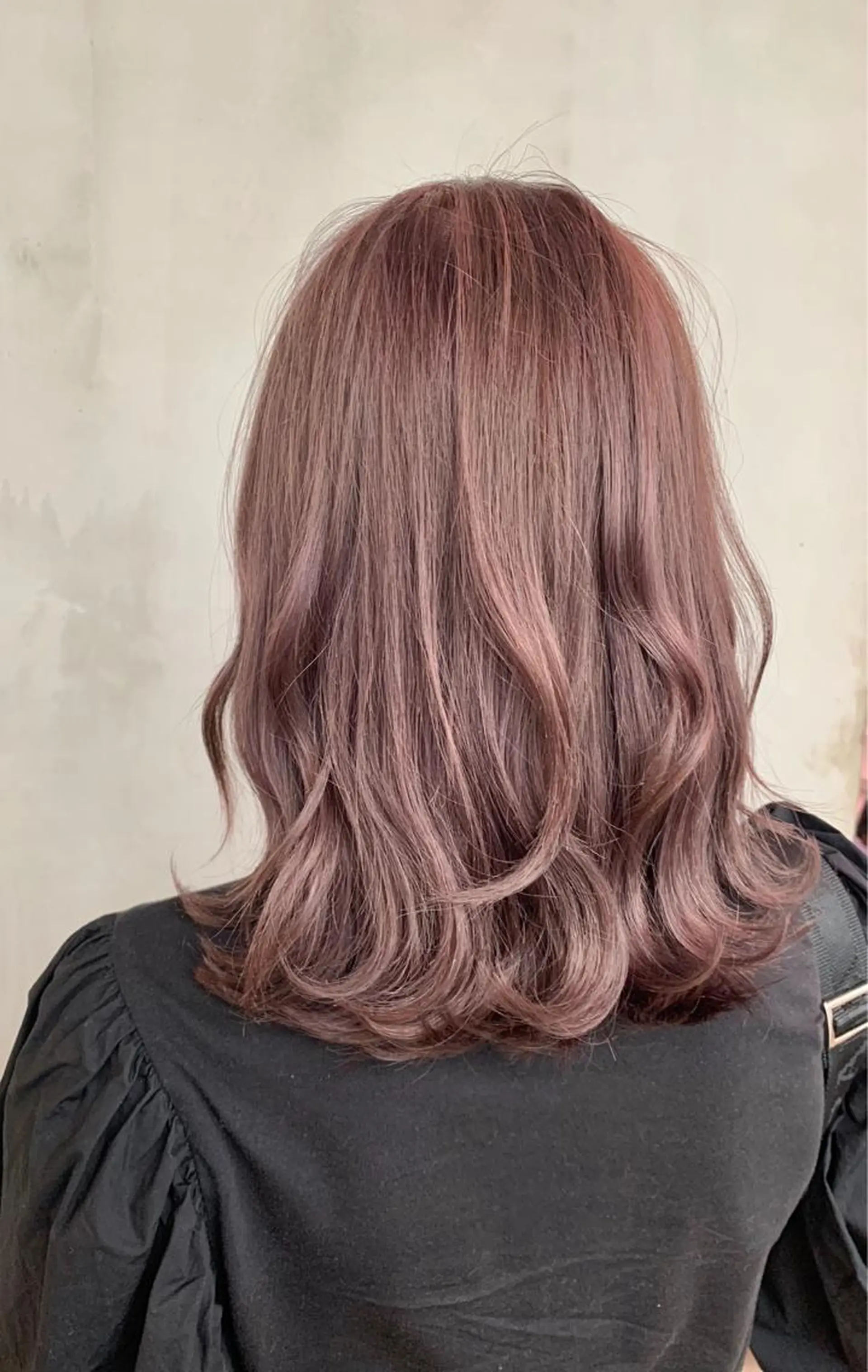 ミディアム ピンクラベンダー yui .のヘアスタイル