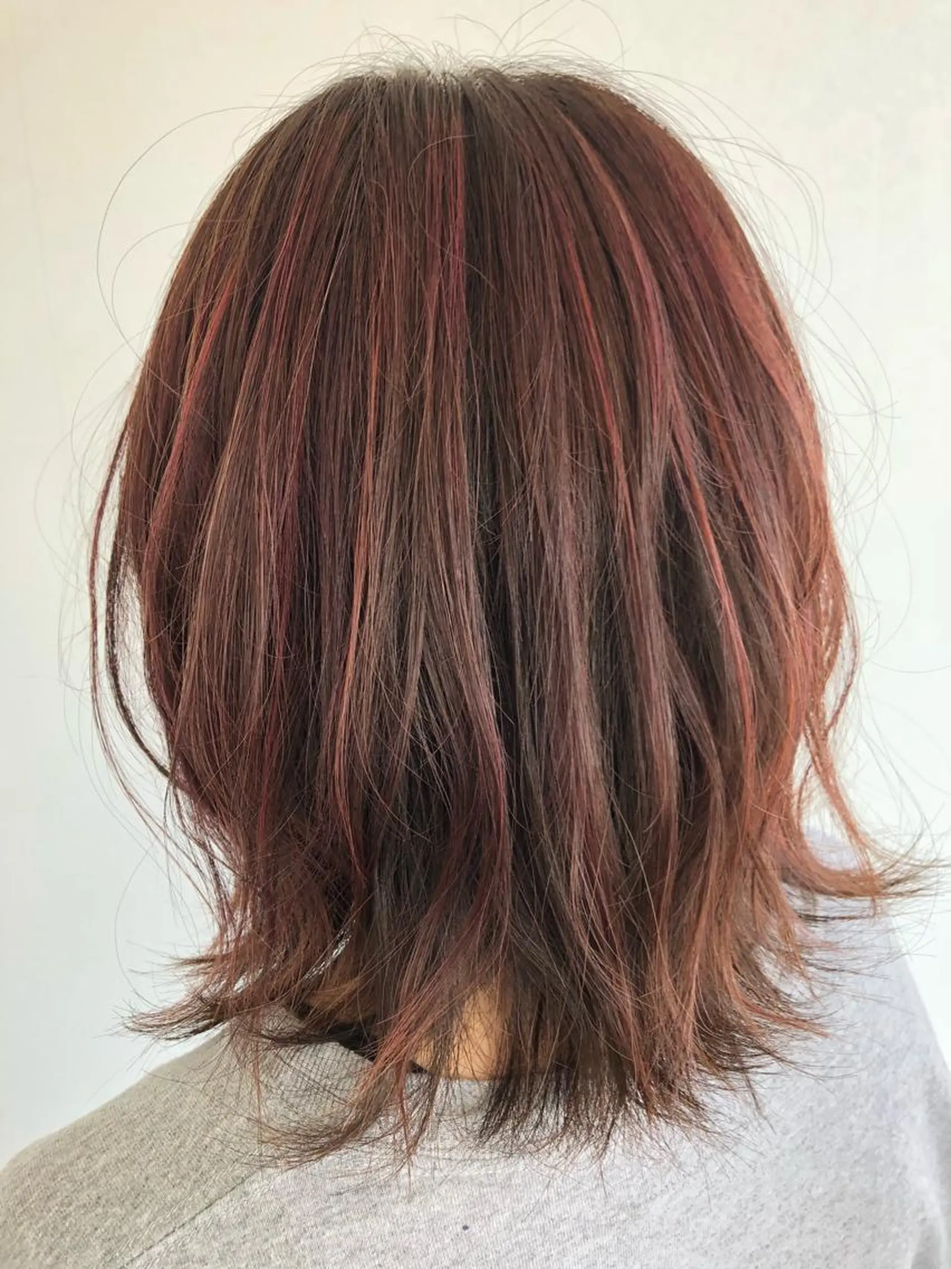 ミディアム 松浦 圭希のヘアスタイル