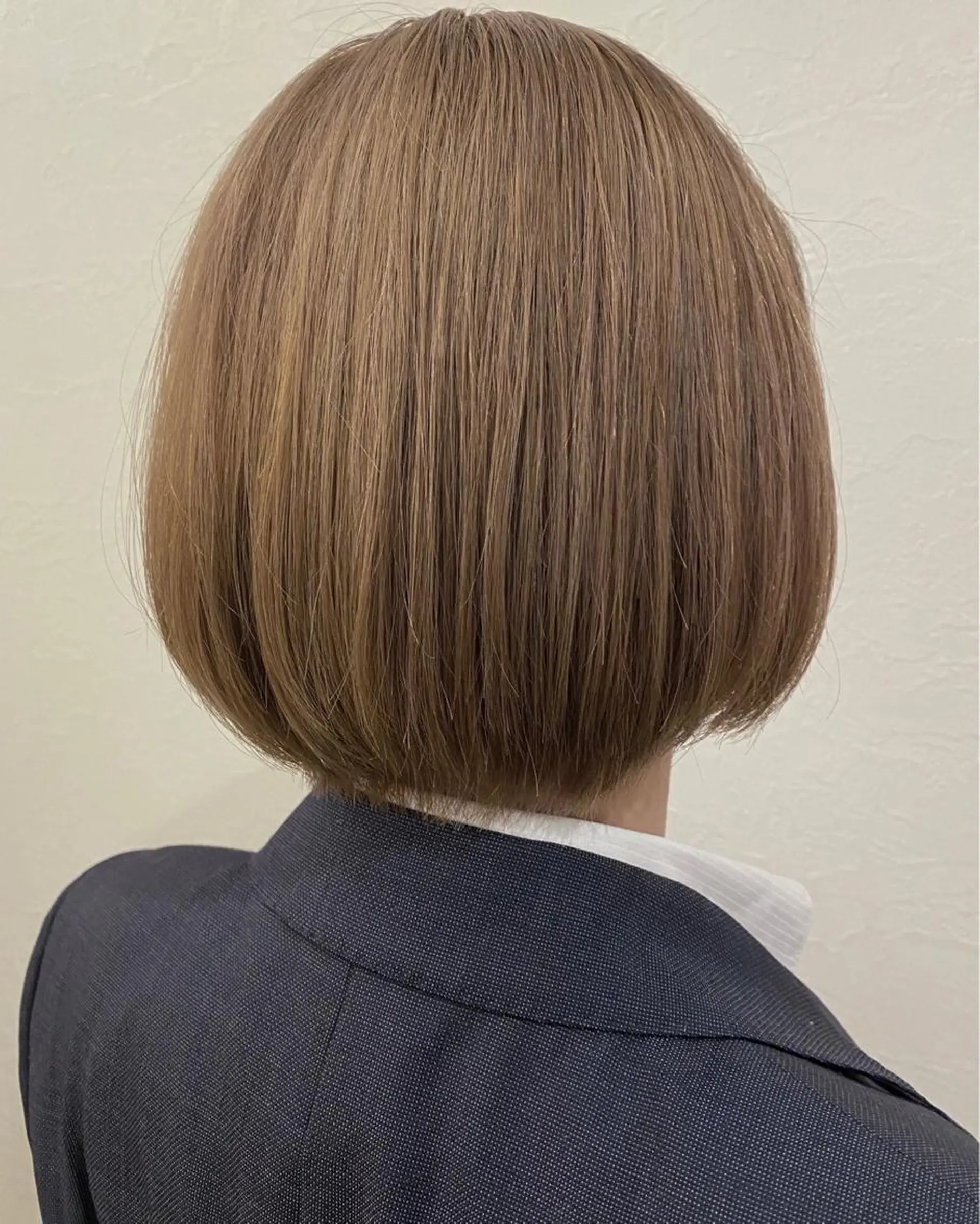 ショート カラー ボブ 杉田 健太のヘアスタイル