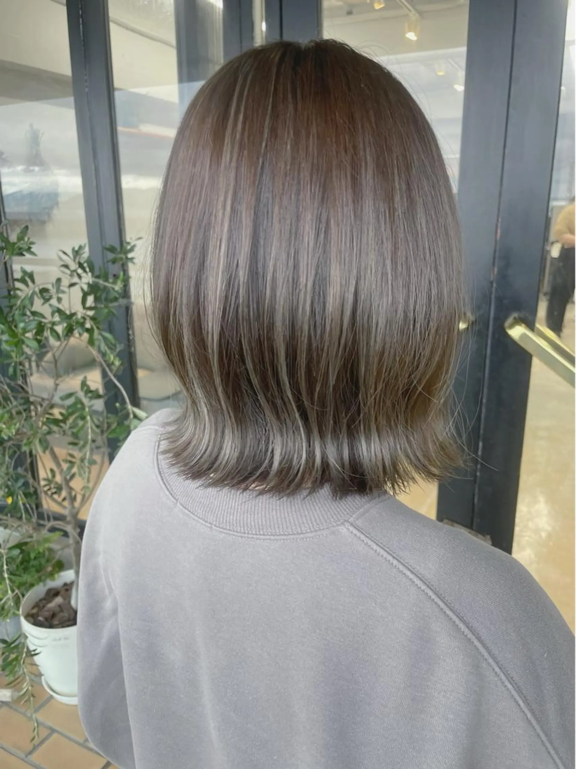 ミディアム ハイライト カット ヘアカラー トリートメント 藤本 静香のヘアスタイル