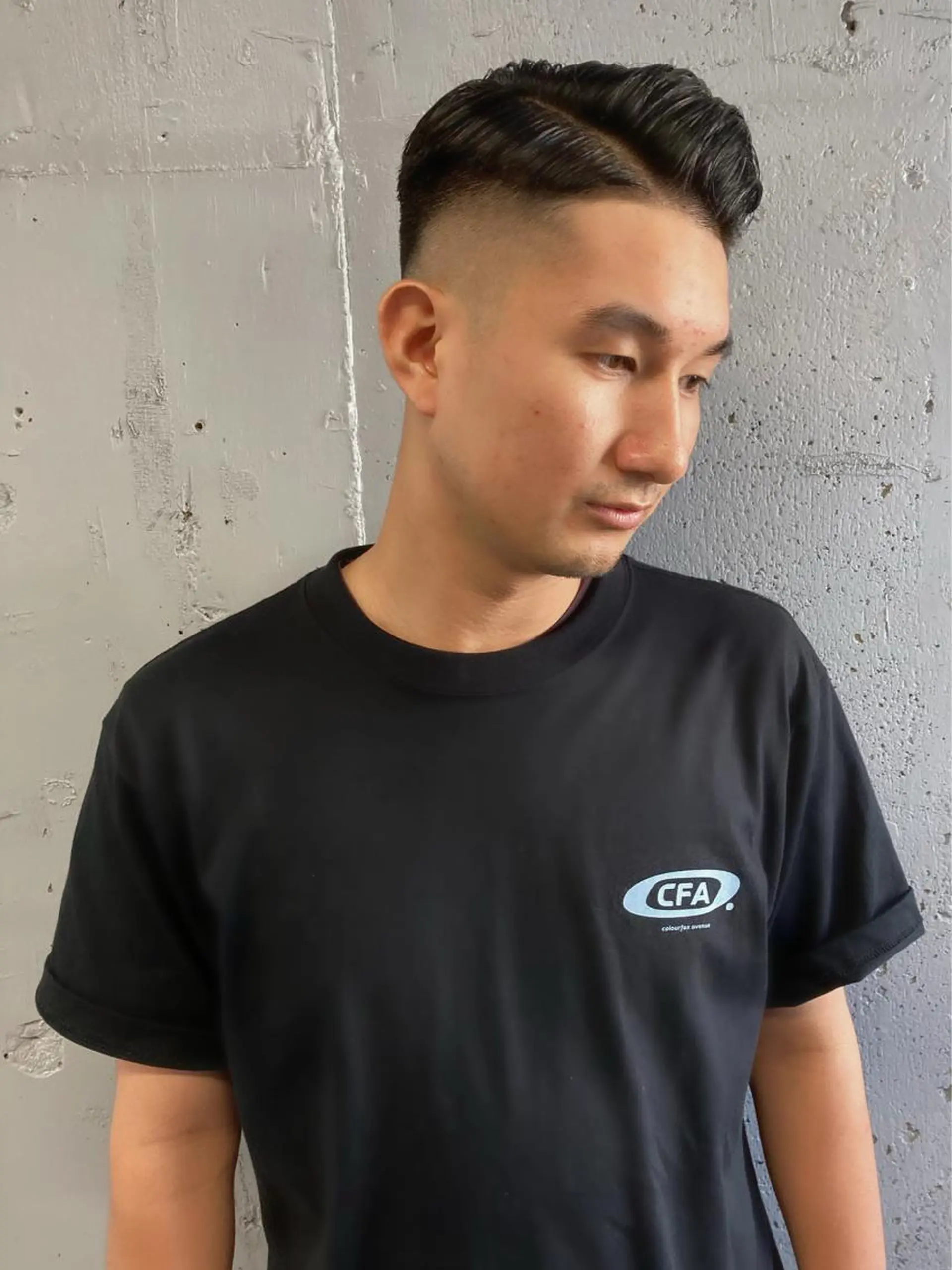 メンズ 顔まわりレイヤー デザインカットのヘアスタイル