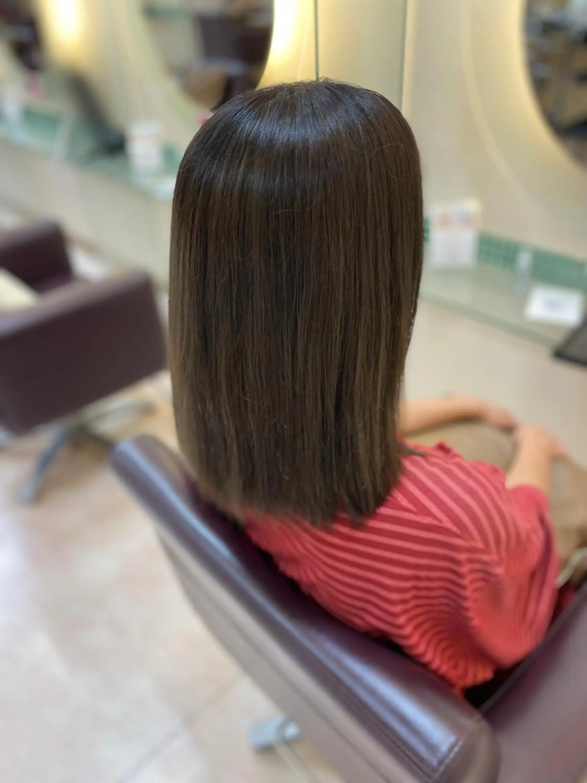 セミロング カラー ダークグレー カット ヘアカラー 大越 美鈴のヘアスタイル