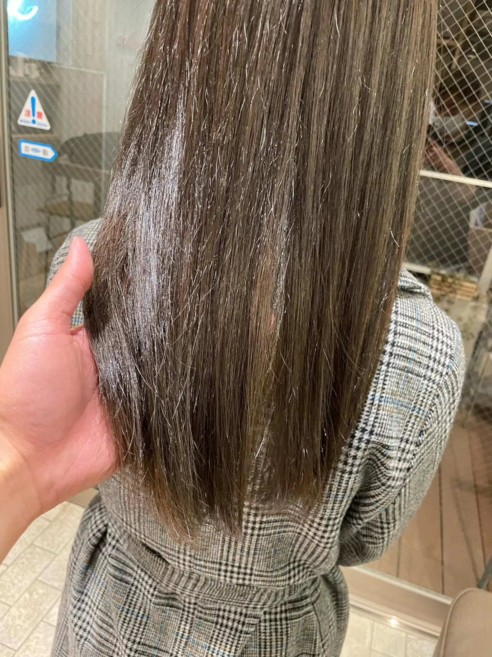 セミロング 岡本 拡夢のヘアスタイル