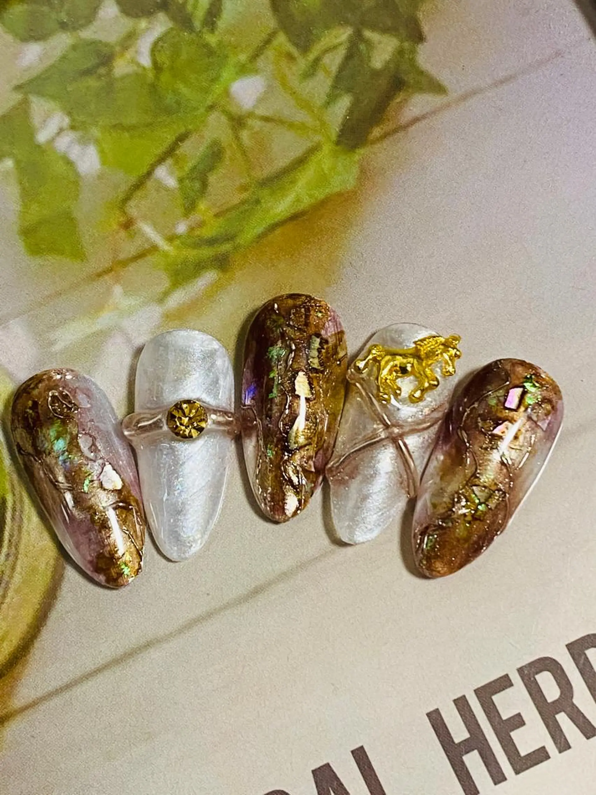 ネイル 赤色 自宅ネイルサロン ♦️nuance♦️のネイルデザイン