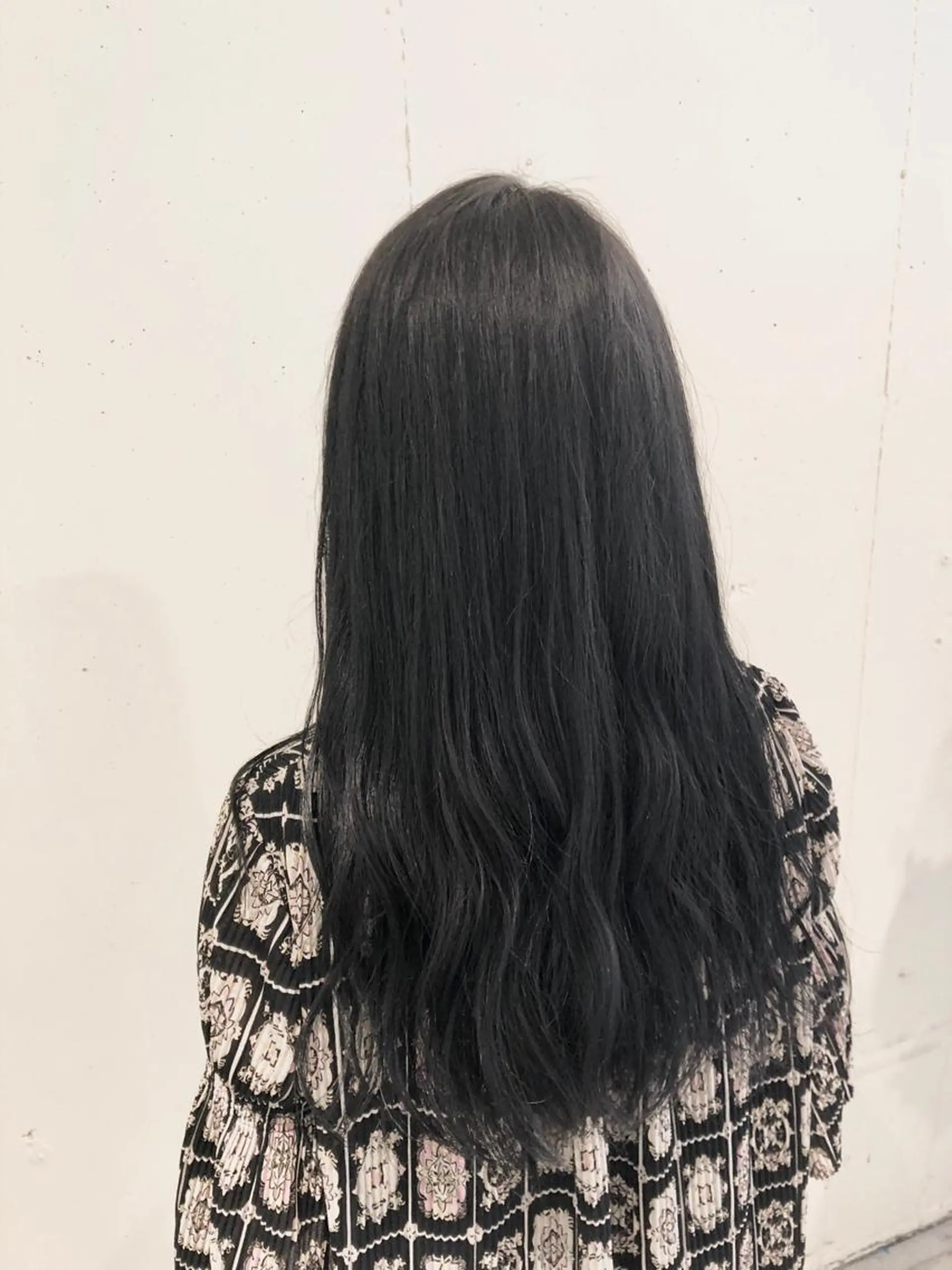 ロング カラー パーマ ヘアアレンジ ブリーチ 透明感カラー グラデーションカラー グレージュ ハイライトカラー 【ツヤ髪美容師】 ツダケイスケのヘアスタイル