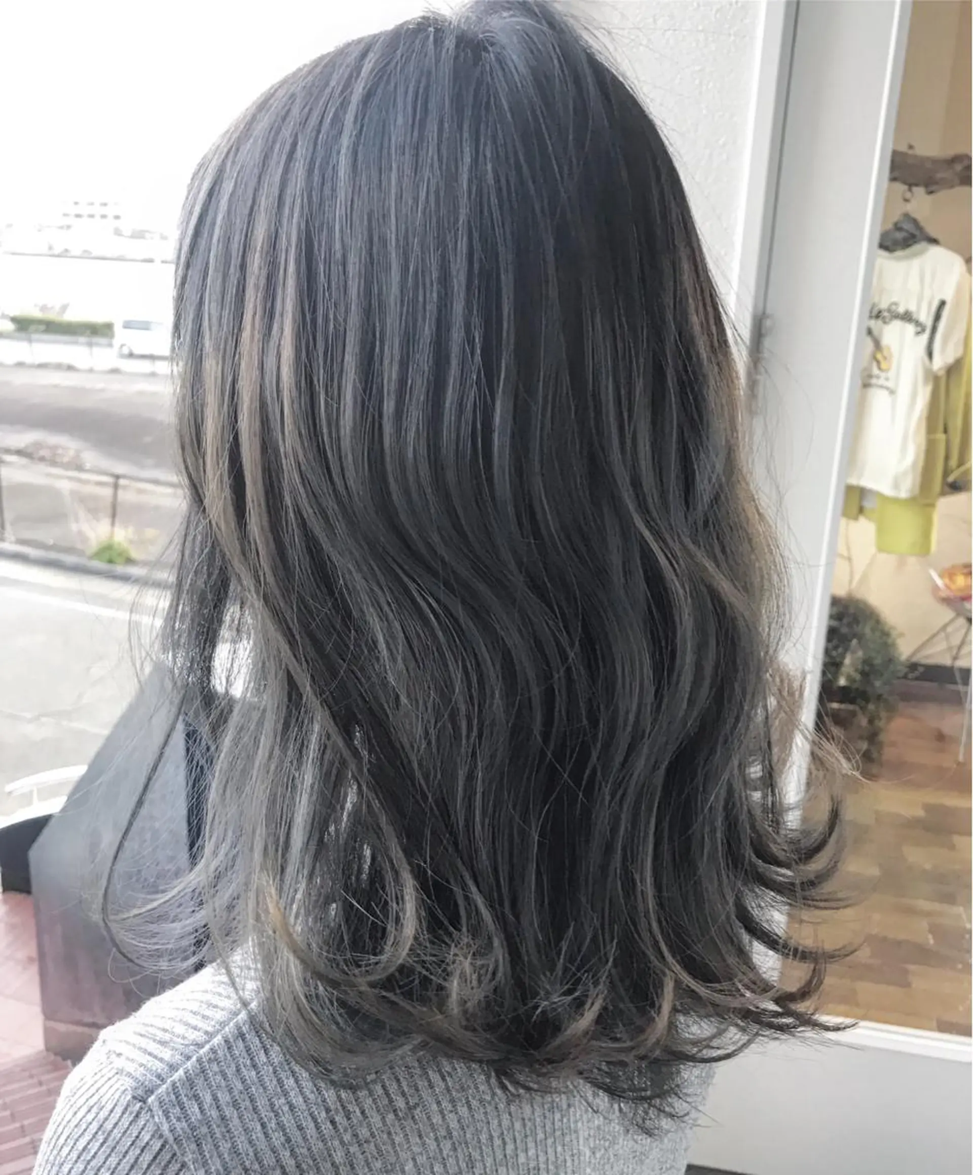 セミロング カラー グレージュ 大嶋 宏隆のヘアスタイル