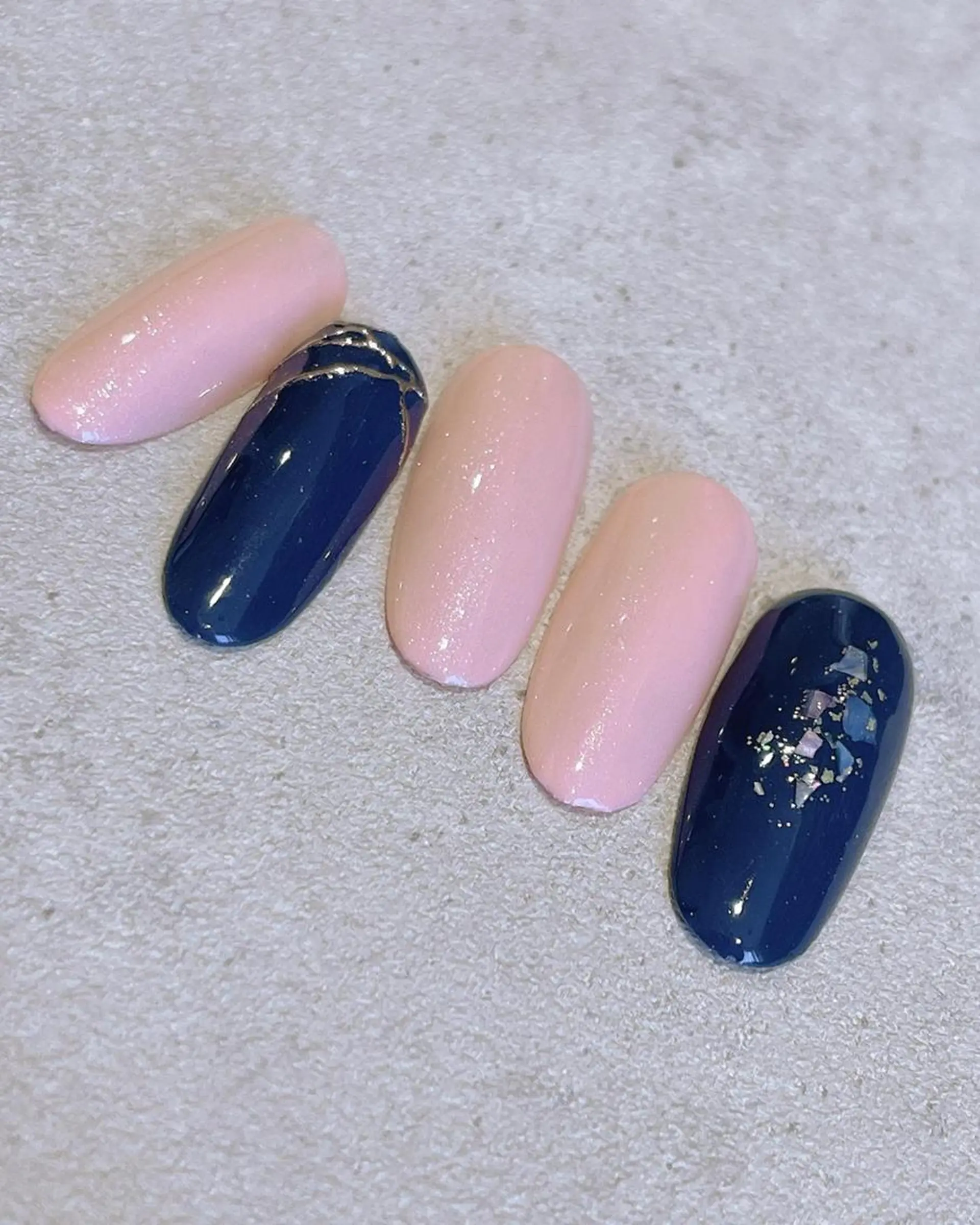 ネイル マツエク・マツパ まつげパーマ ボリュームラッシュ ジェルネイル ニュアンスネイル パラジェル 髙橋 敦子のネイルデザイン