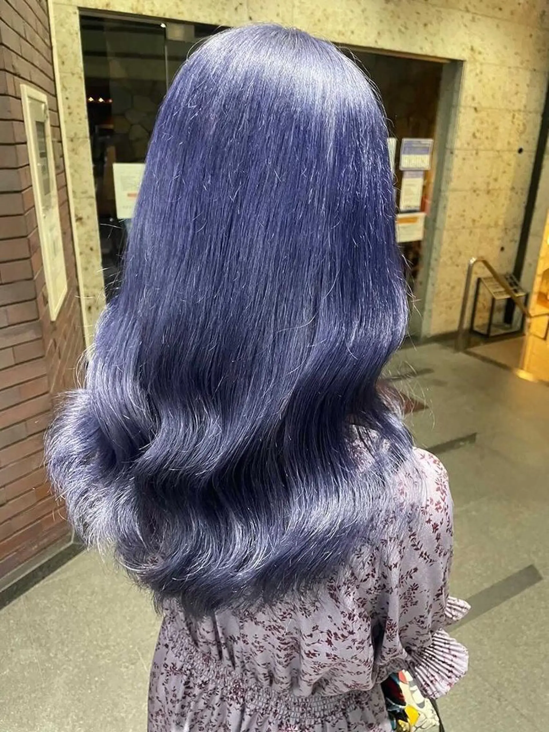 カラー white.梅田 デザインカラー🦄のヘアスタイル