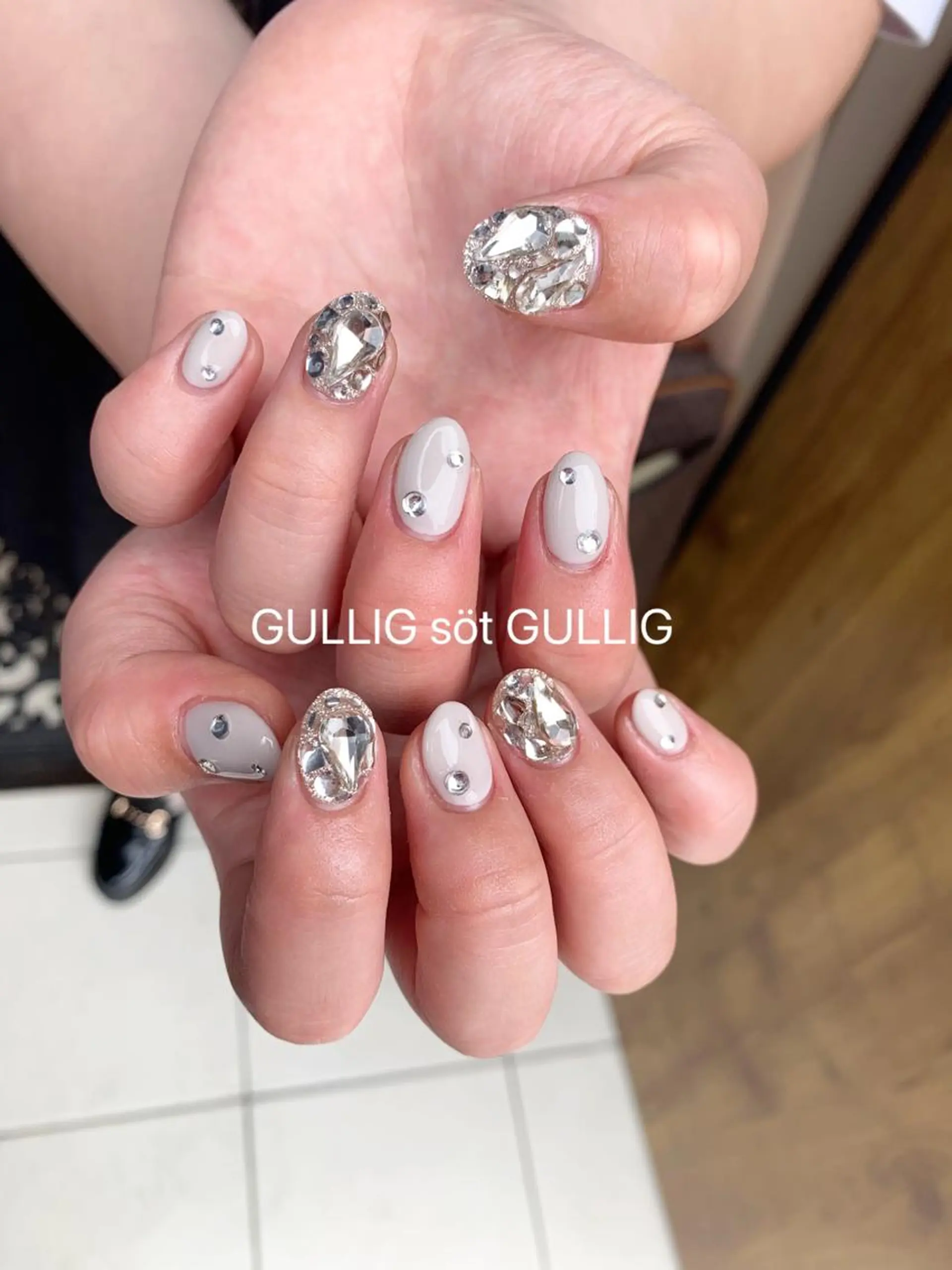 ネイル GULLIG söt GULLIGのネイルデザイン