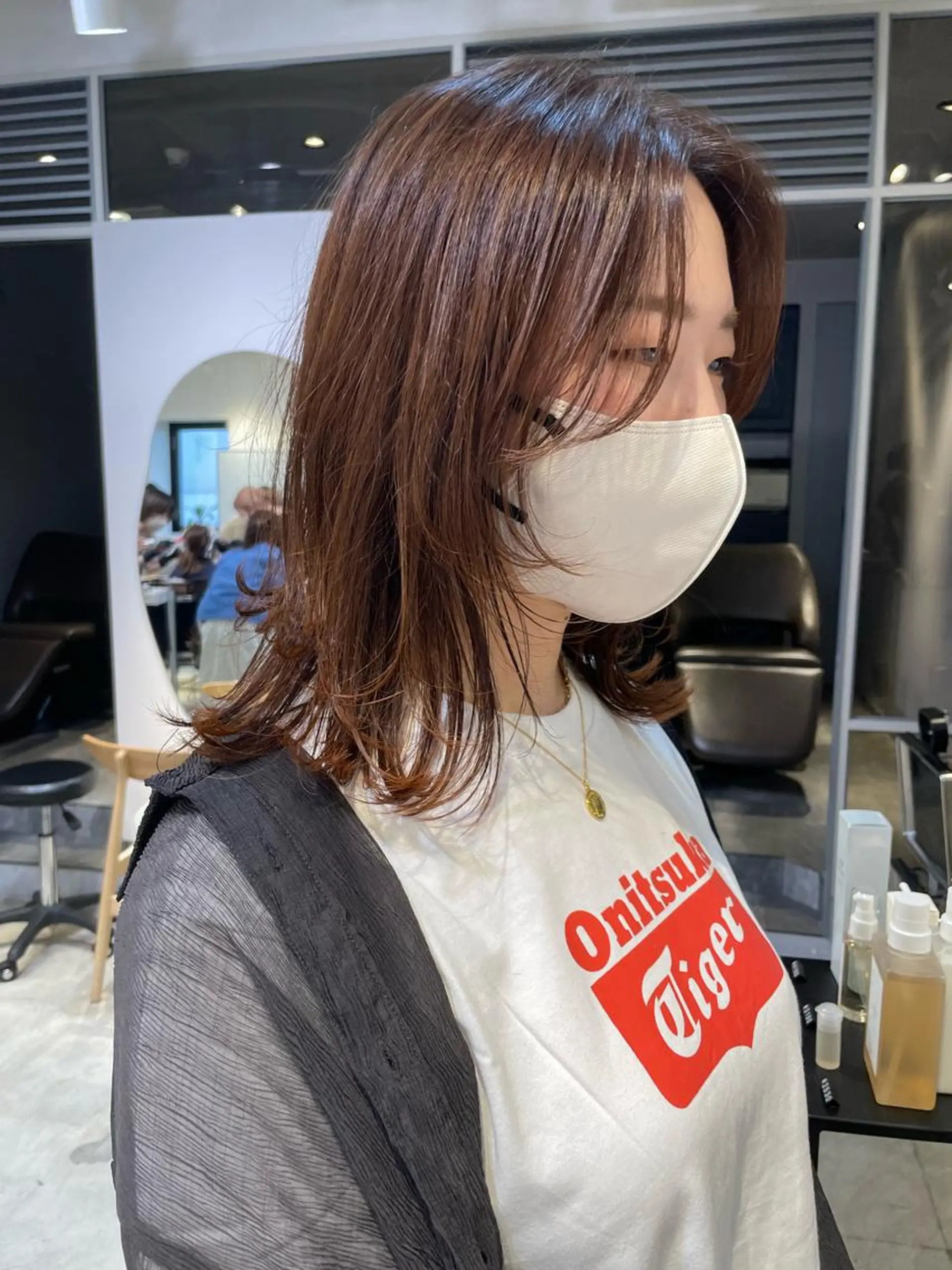 ミディアム 斉藤 瑞恵のヘアスタイル