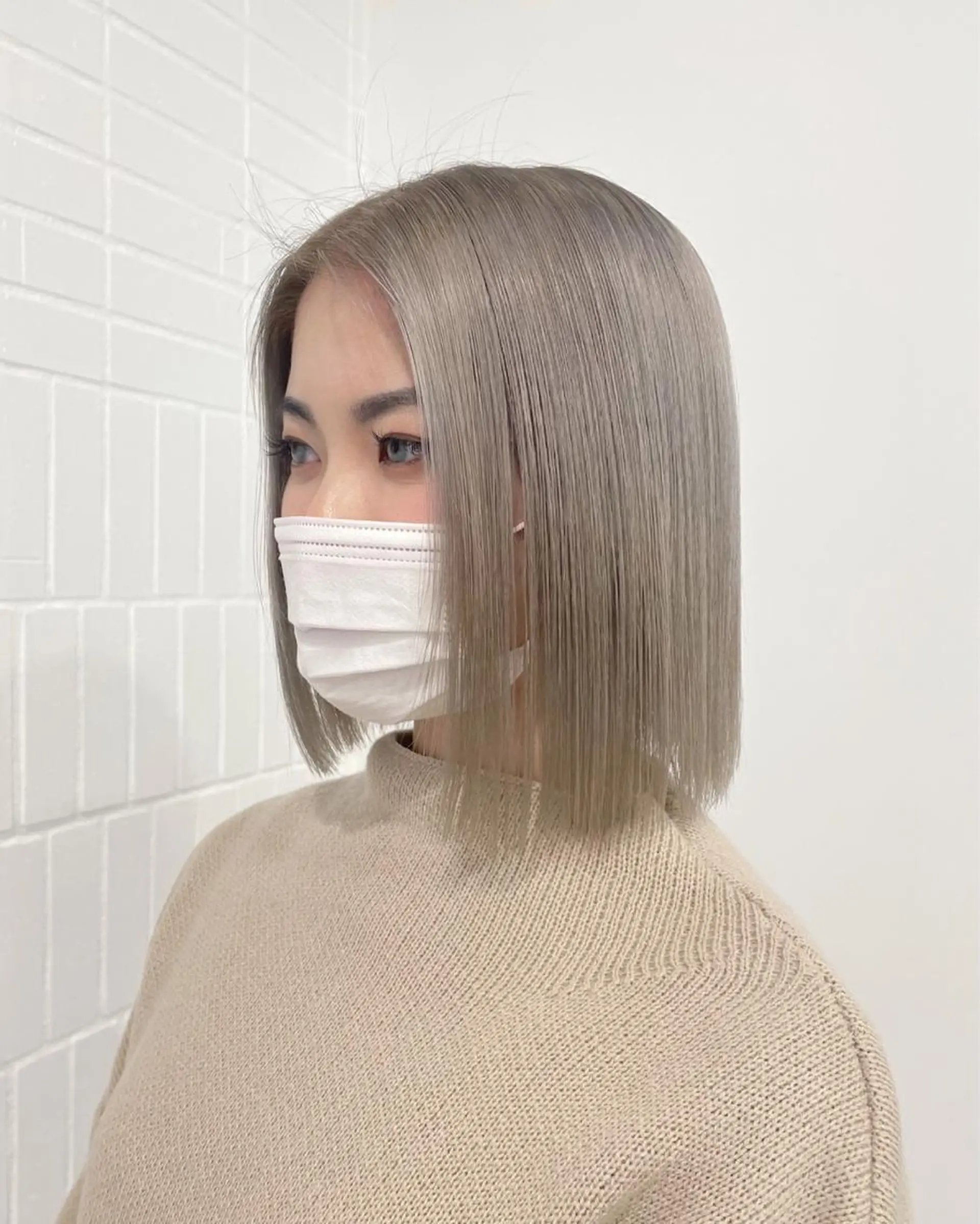 ミディアム カラー ヘアアレンジ シルバー ホワイトシルバー ヘアカラー トリートメント ボブ×柔らかいカラー 🌷misaki𓍼のヘアスタイル