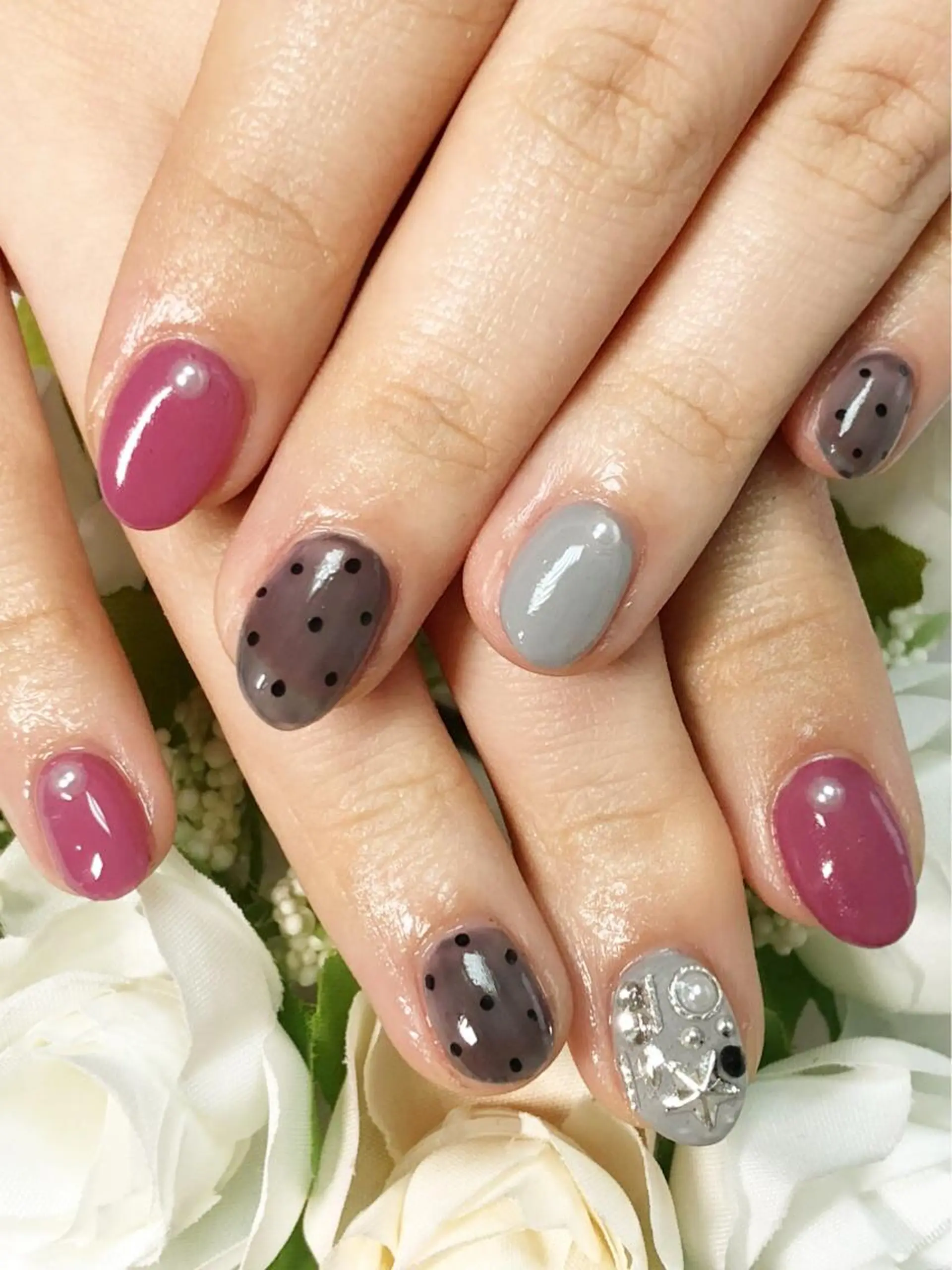 ショート カラー ネイル シルバー ドット シルバー シンプルネイル ハンドネイル CITRAtotal beautyのネイルデザイン