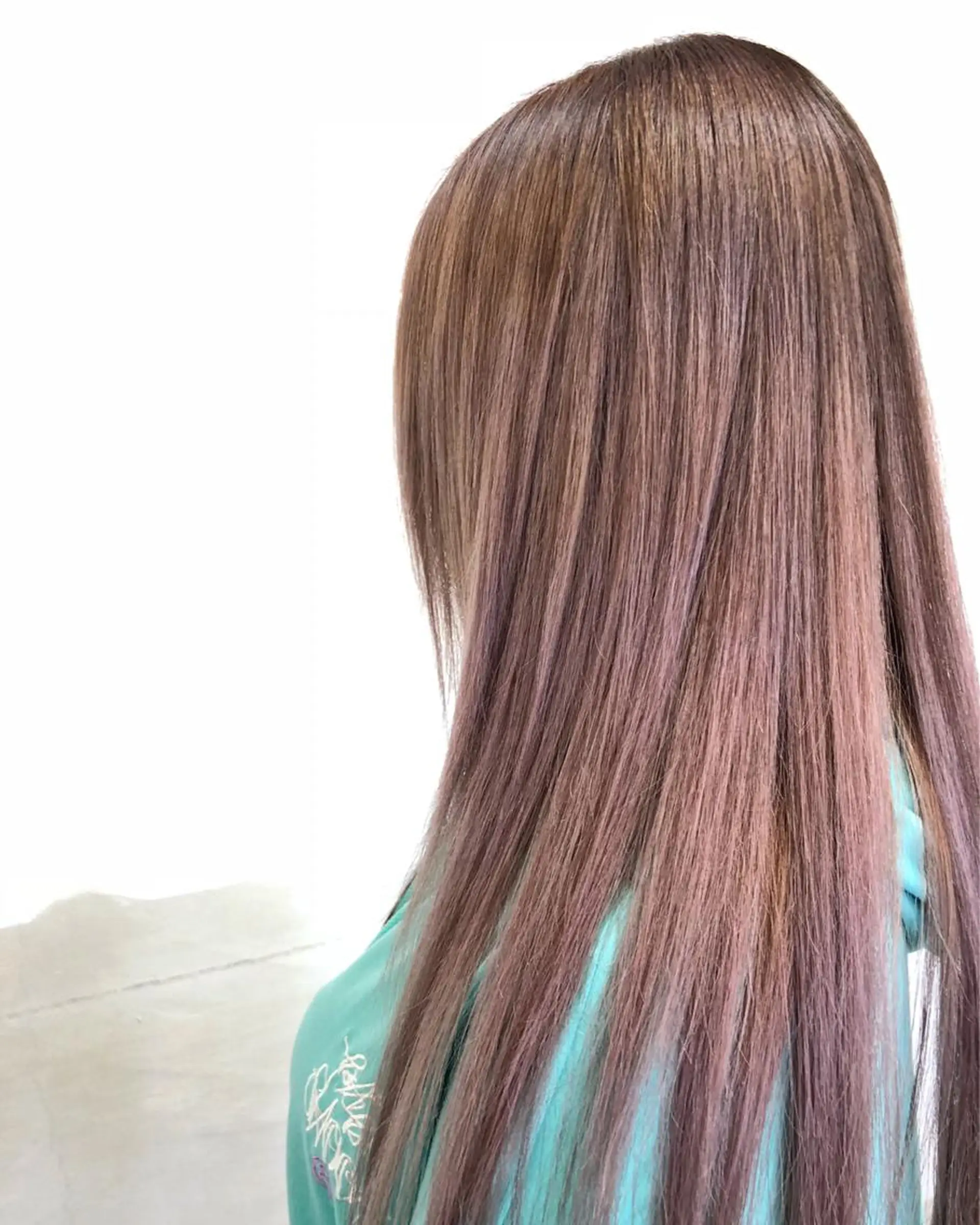 ロング カラー アッシュ ピンクカラー ピンクアッシュ ヘアカラー GLAD 萩原のヘアスタイル