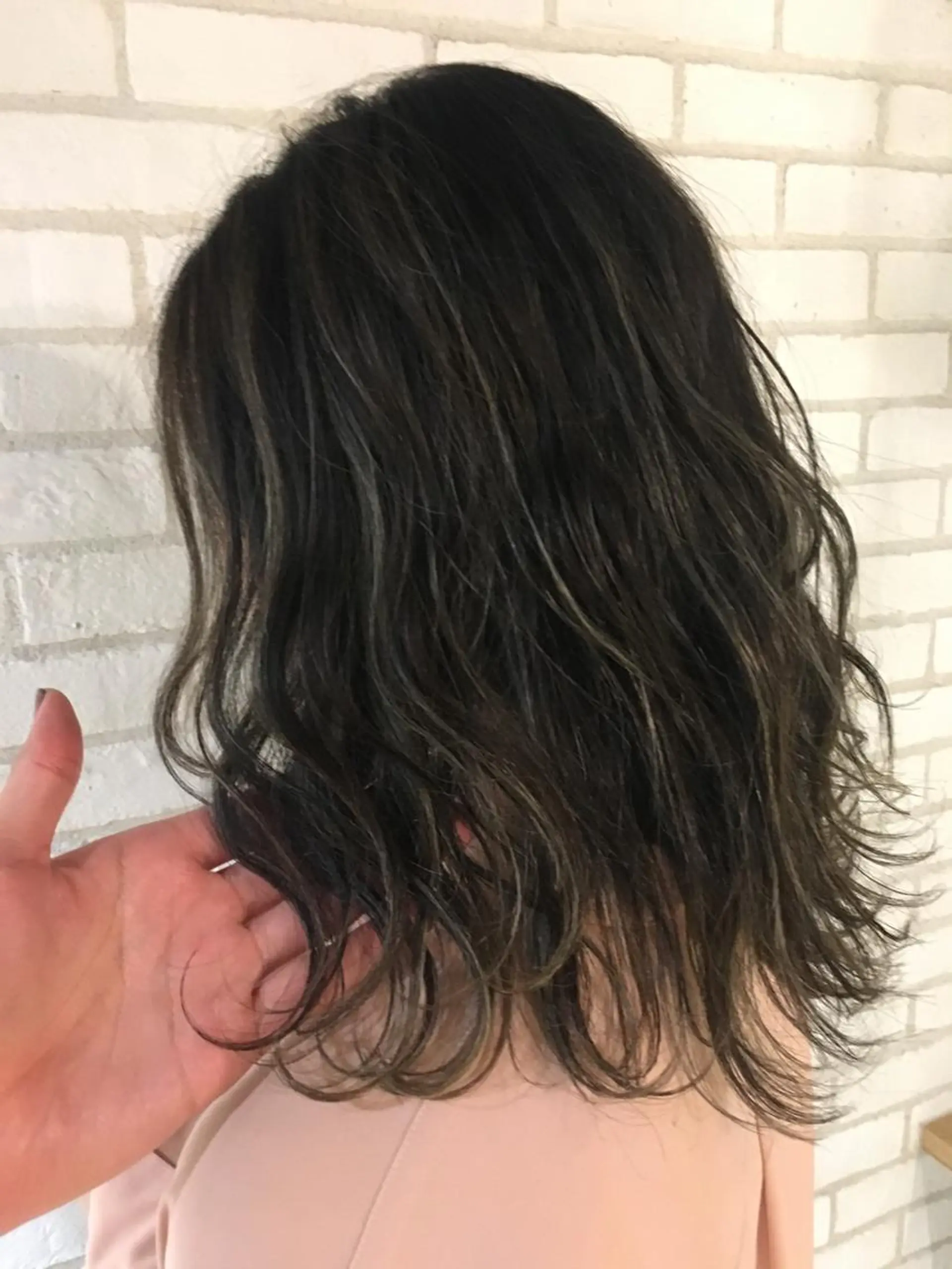 セミロング カラー ハイライトカラー ハイライト 佐藤 高徳のヘアスタイル
