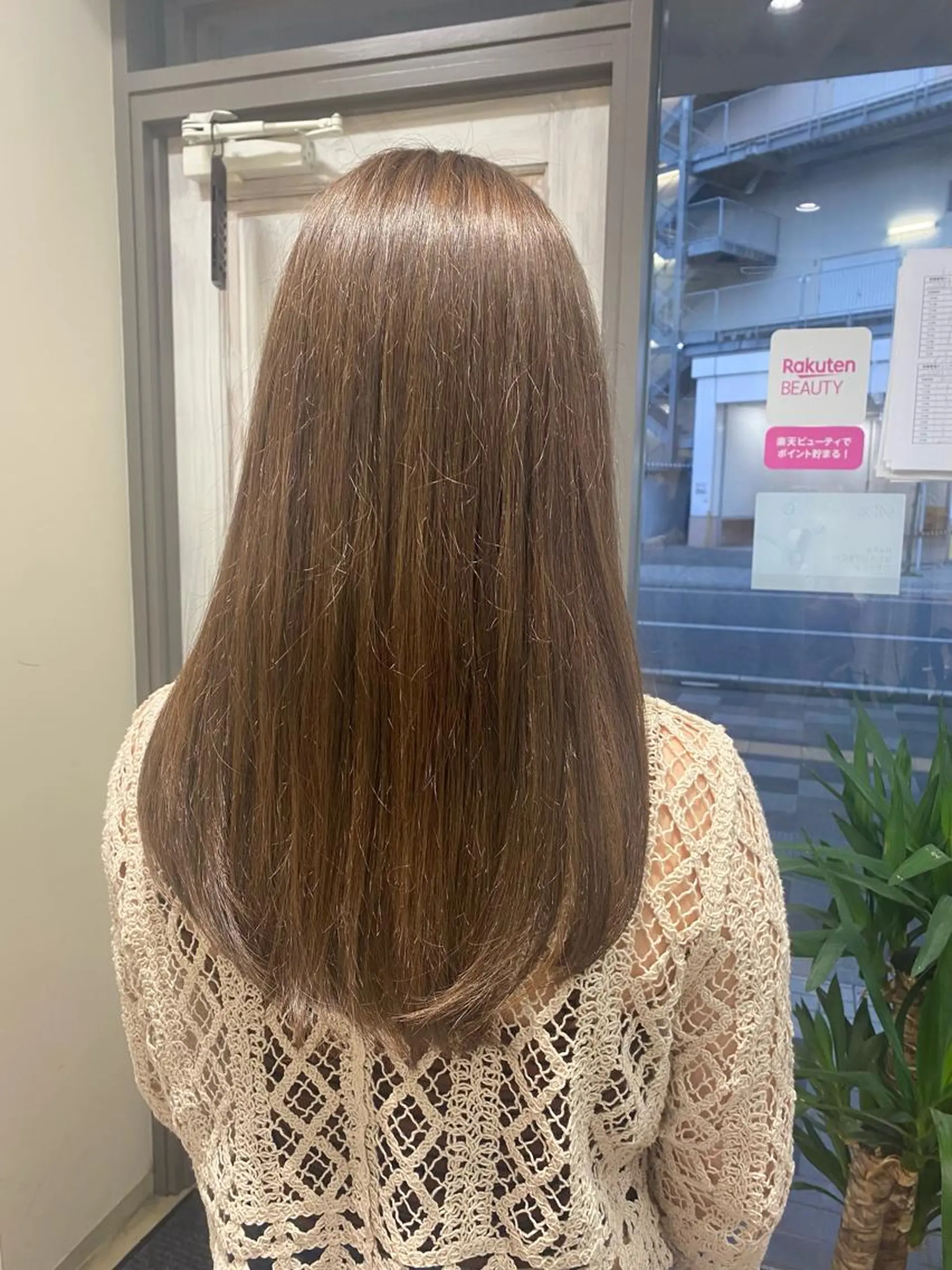 ロング カラー ベージュカラー 透明感カラー オリーブベージュ 後藤 瀬奈のヘアスタイル