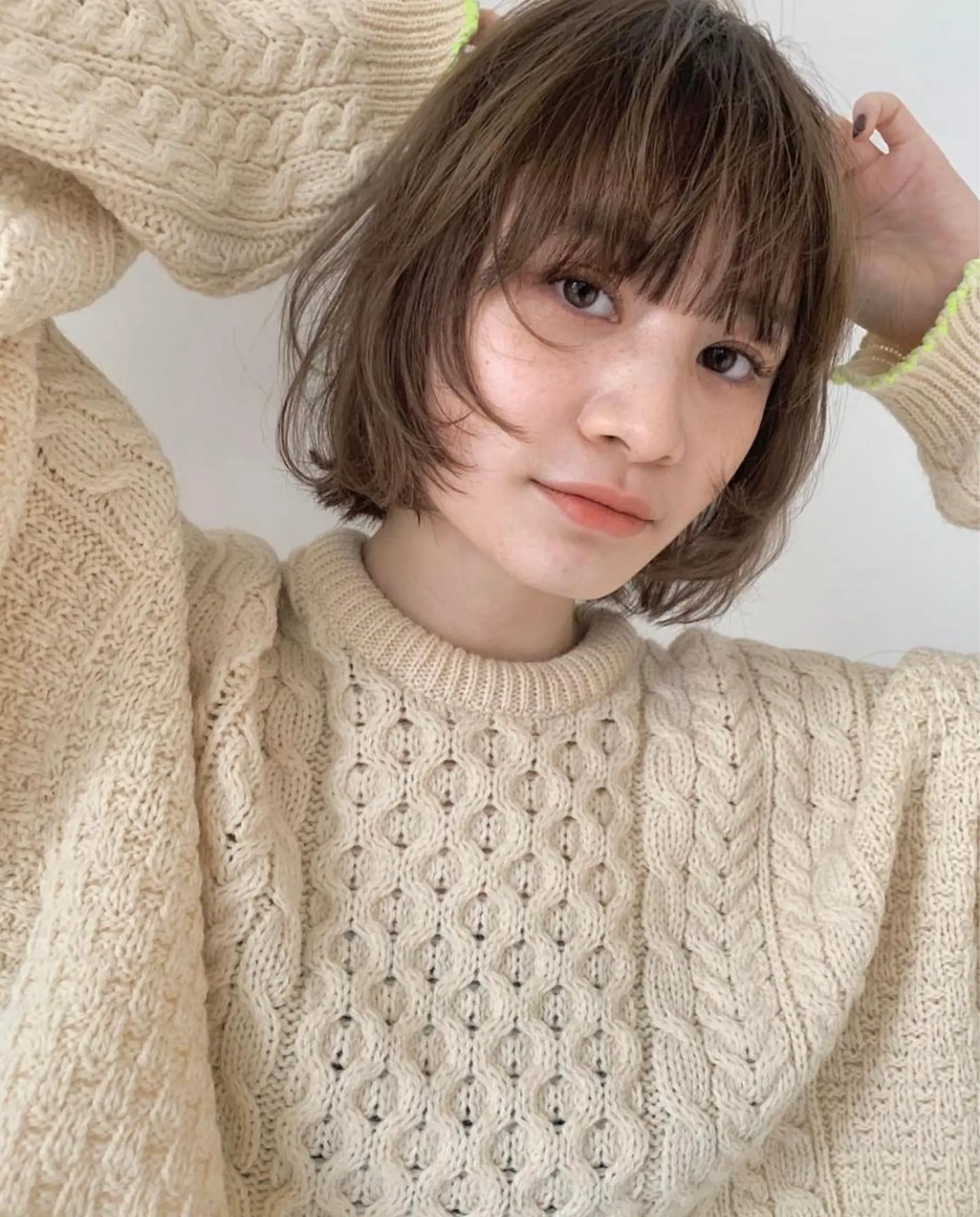 ミディアム カラー ベージュカラー 顔まわりレイヤー レイヤーカット ボブ/顔まわりカット 💫大澤奈緒美のヘアスタイル