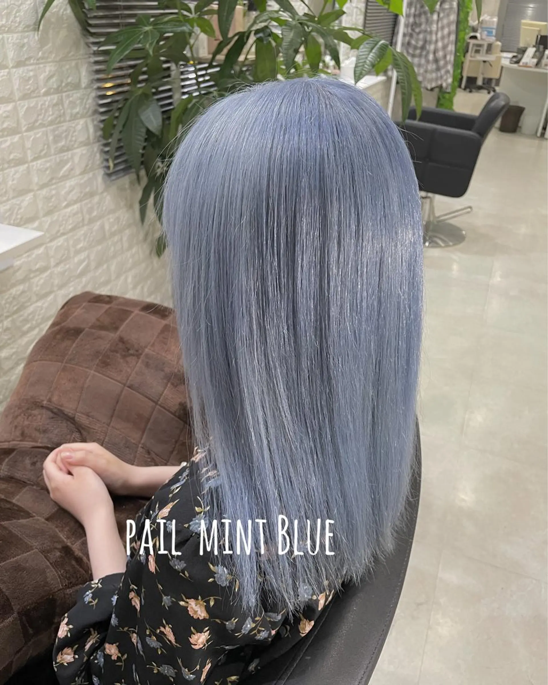 ミディアム カラー ブルーカラー ハイトーンカラー ミント ヘアカラー トリートメント にしき さんのヘアスタイル