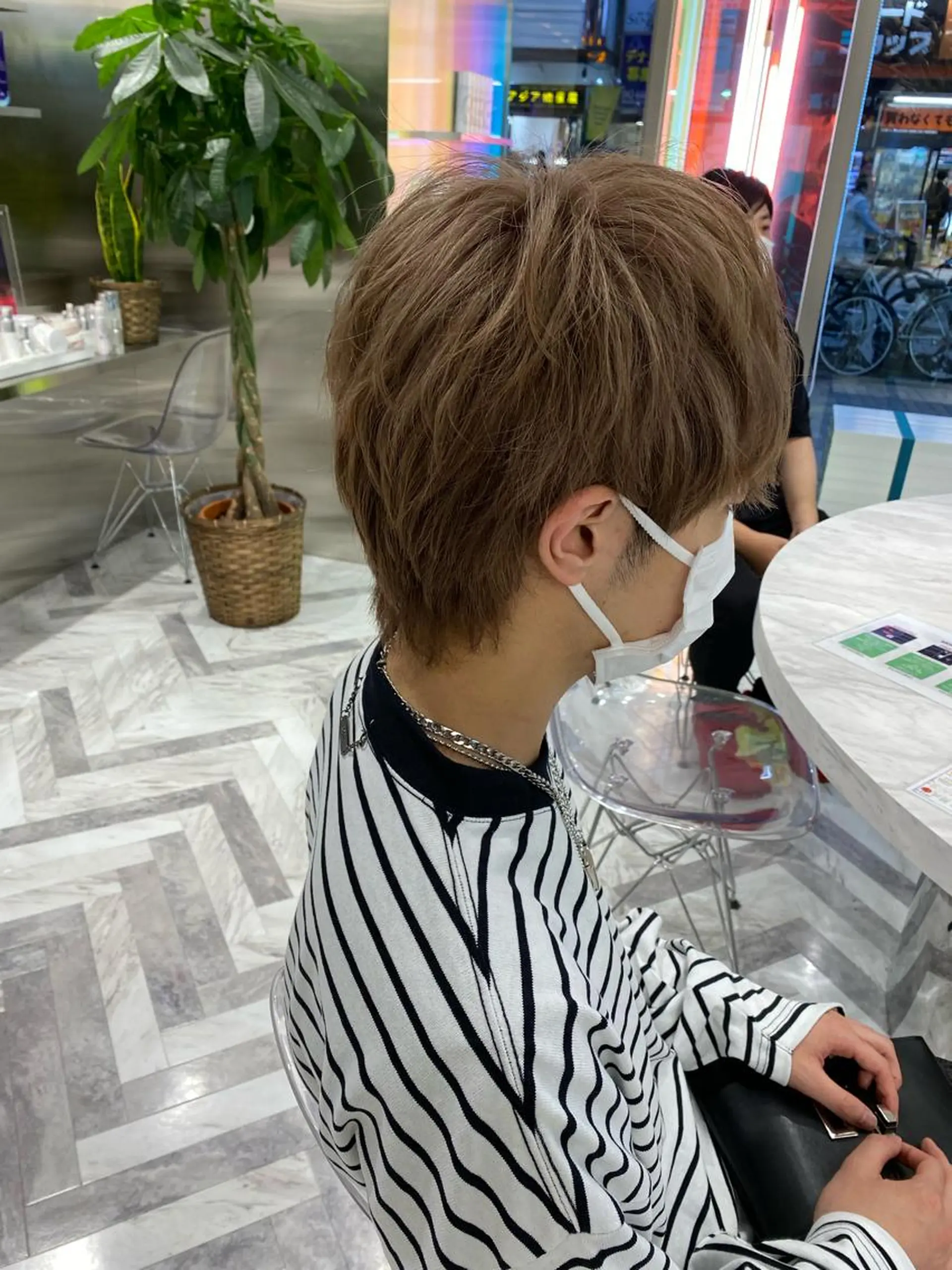 ショート ヘアカラー 透け感ベージュ /ミハルのヘアスタイル