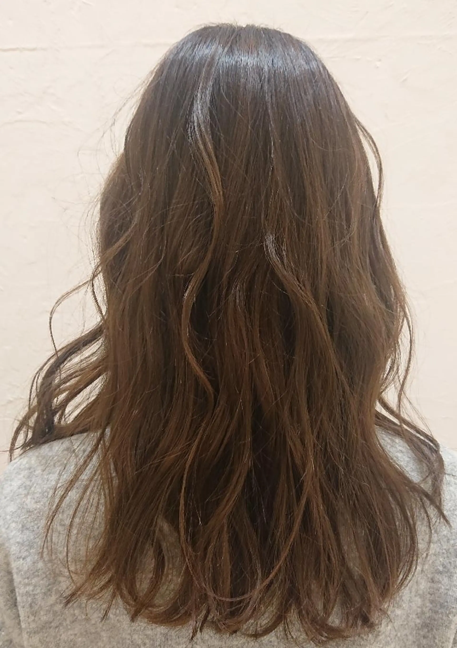 カラー chacha Blanc田中のヘアスタイル