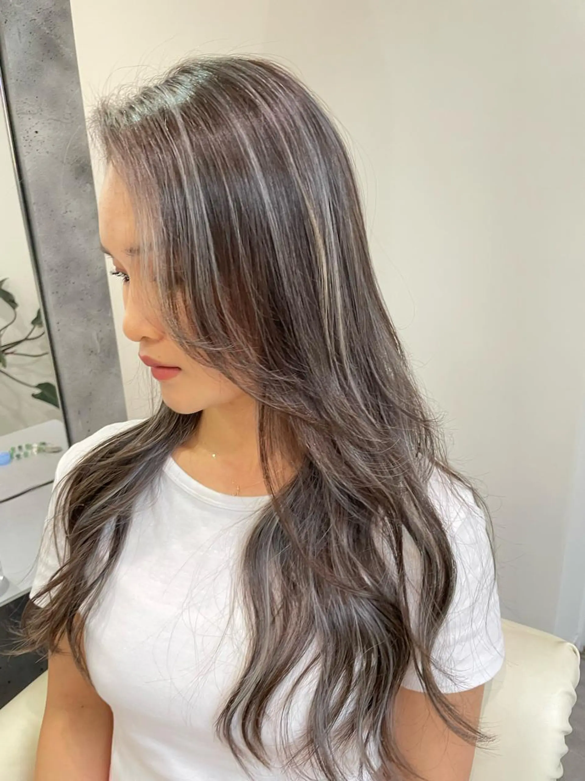 ロング カラー レイヤーカット Merlyosaka 早川未来のヘアスタイル