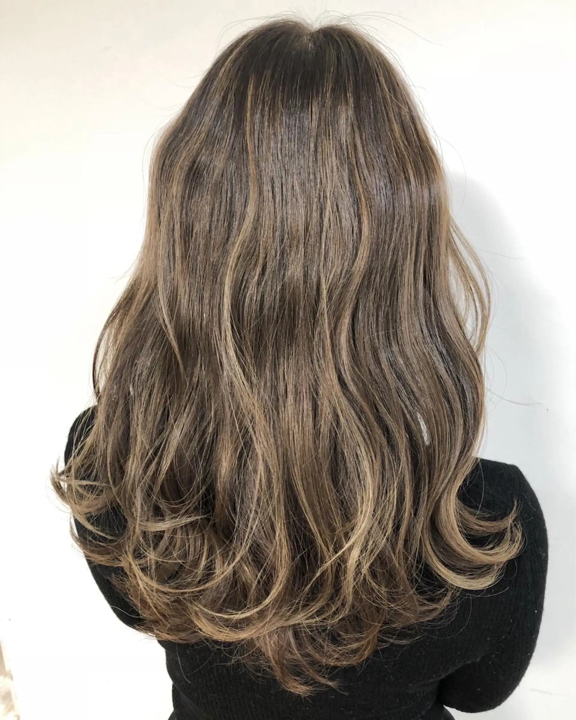 ミディアム カラー ヘアアレンジ ベージュカラー ハイライトカラー ハイライト 遠藤 拓馬のヘアスタイル