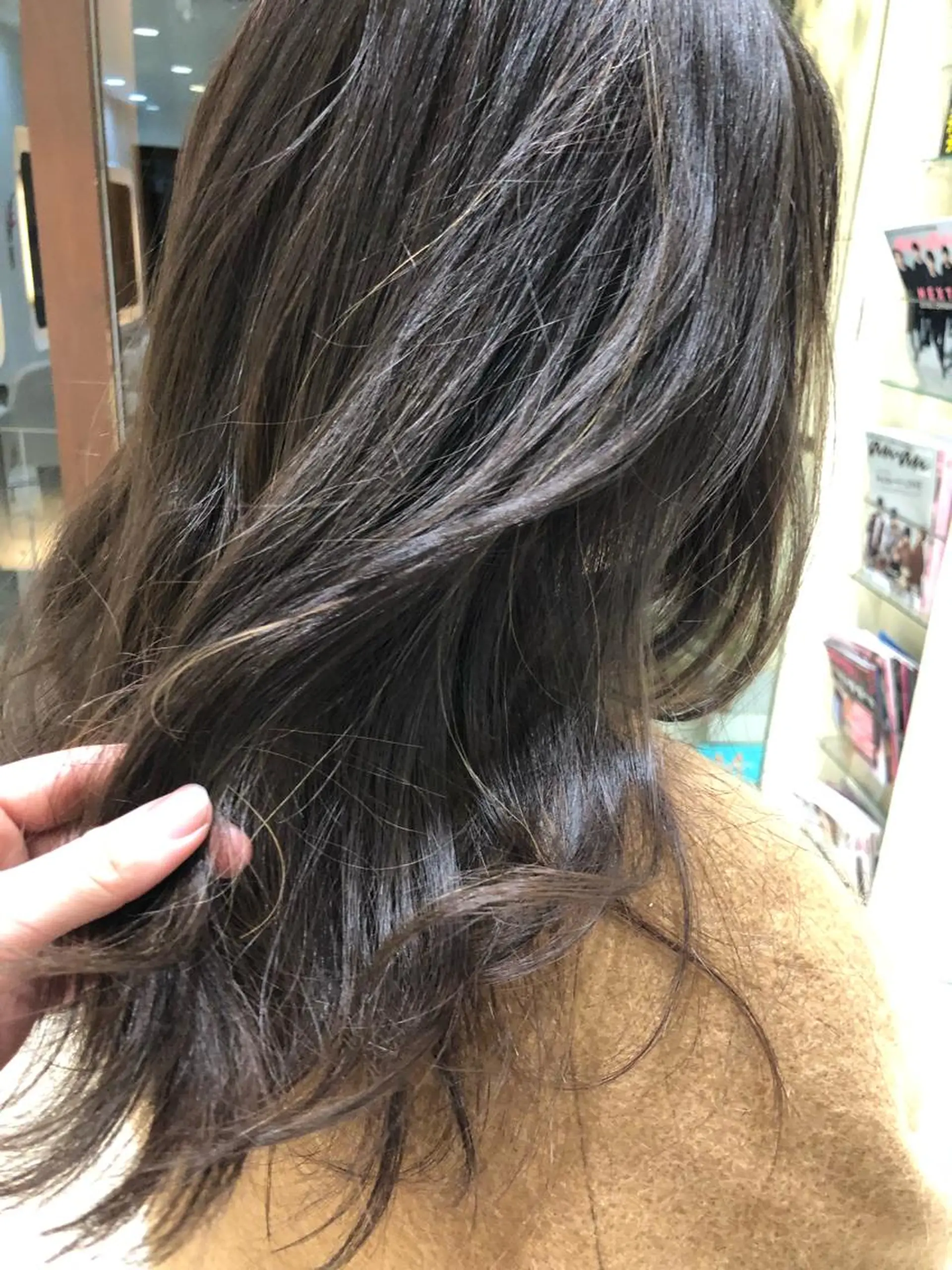 セミロング ハイライト ヘアカラー 河原町/艶髪/西田 晴香のその他イメージ