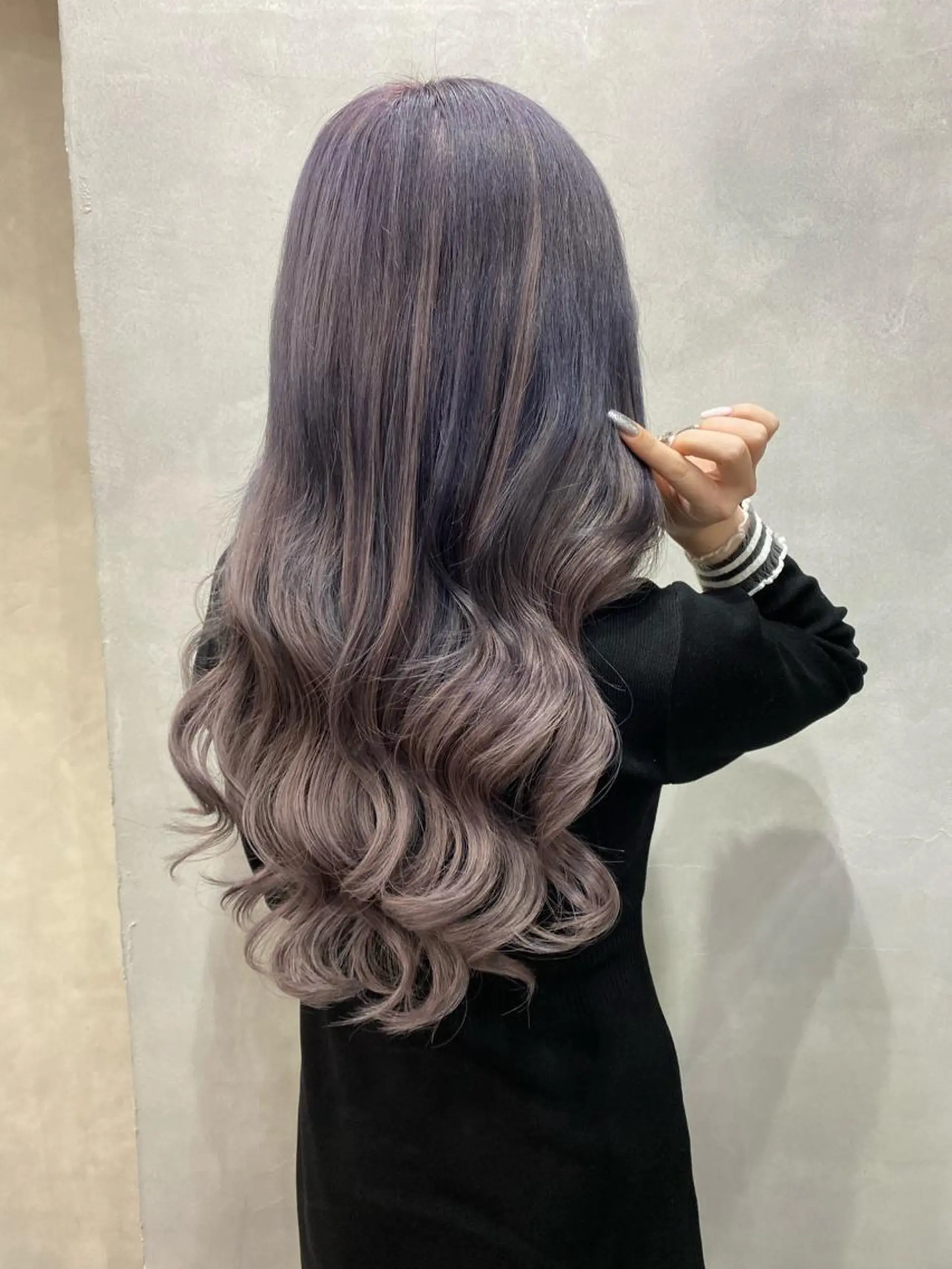 ロング カラー ヘアアレンジ ショートボブ 編み込みエクステ シールエクステ バレイヤージュ ベージュカラー LAVENDIA 初音のヘアスタイル