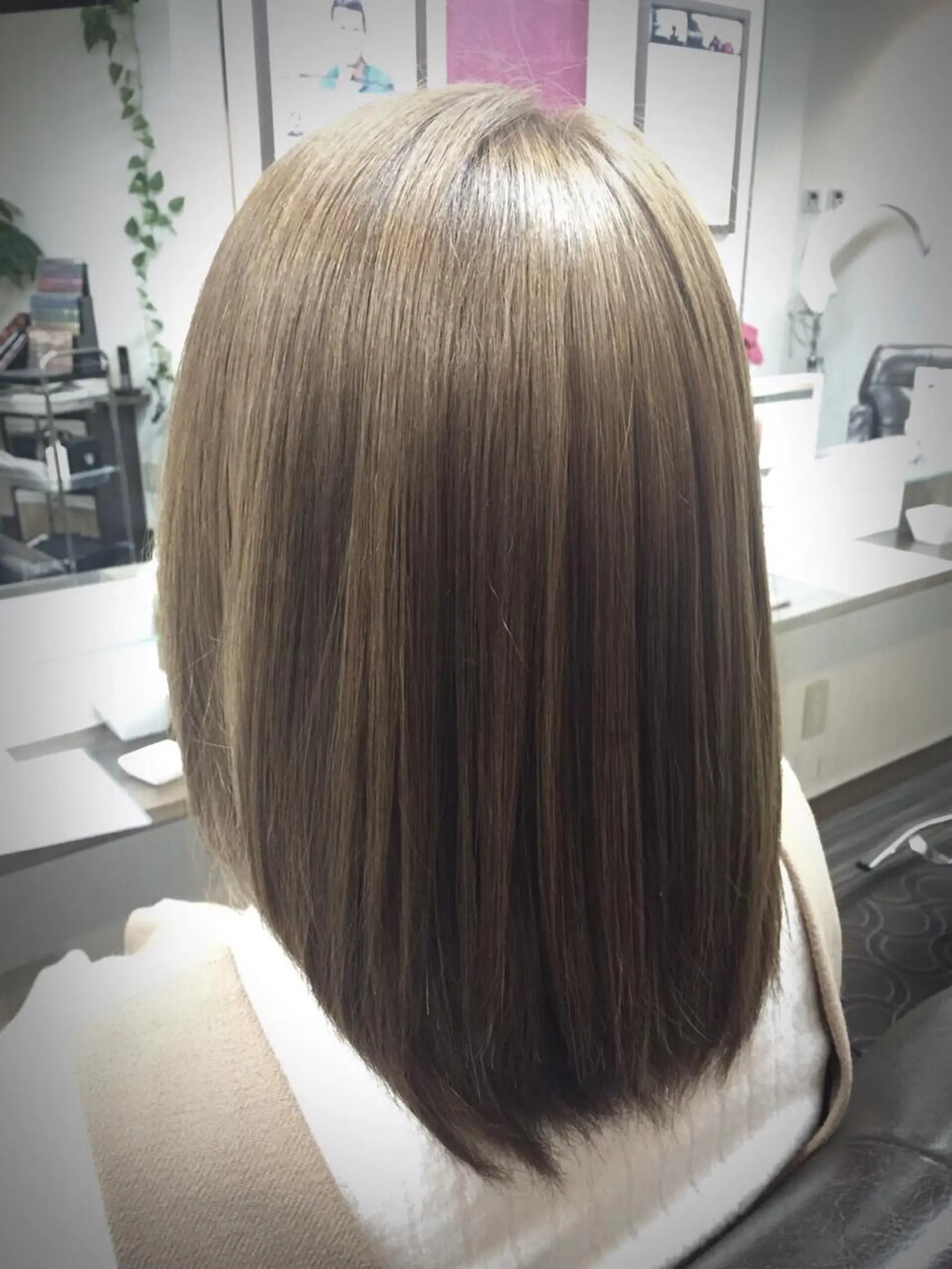 ミディアム カラー アッシュ 透明感カラー 大島 智志のヘアスタイル